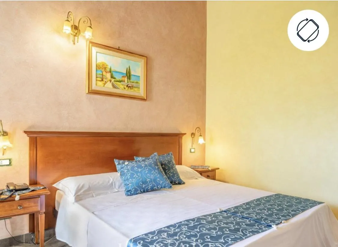 Bed in Antico Borgo Petralia
