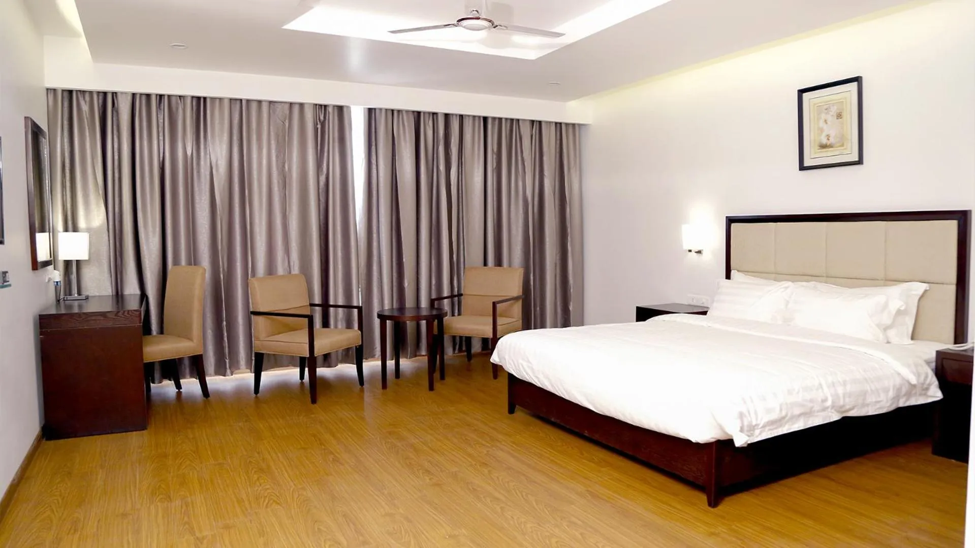 Bedroom, Bed in Triguna Clarks Inn Kurnool