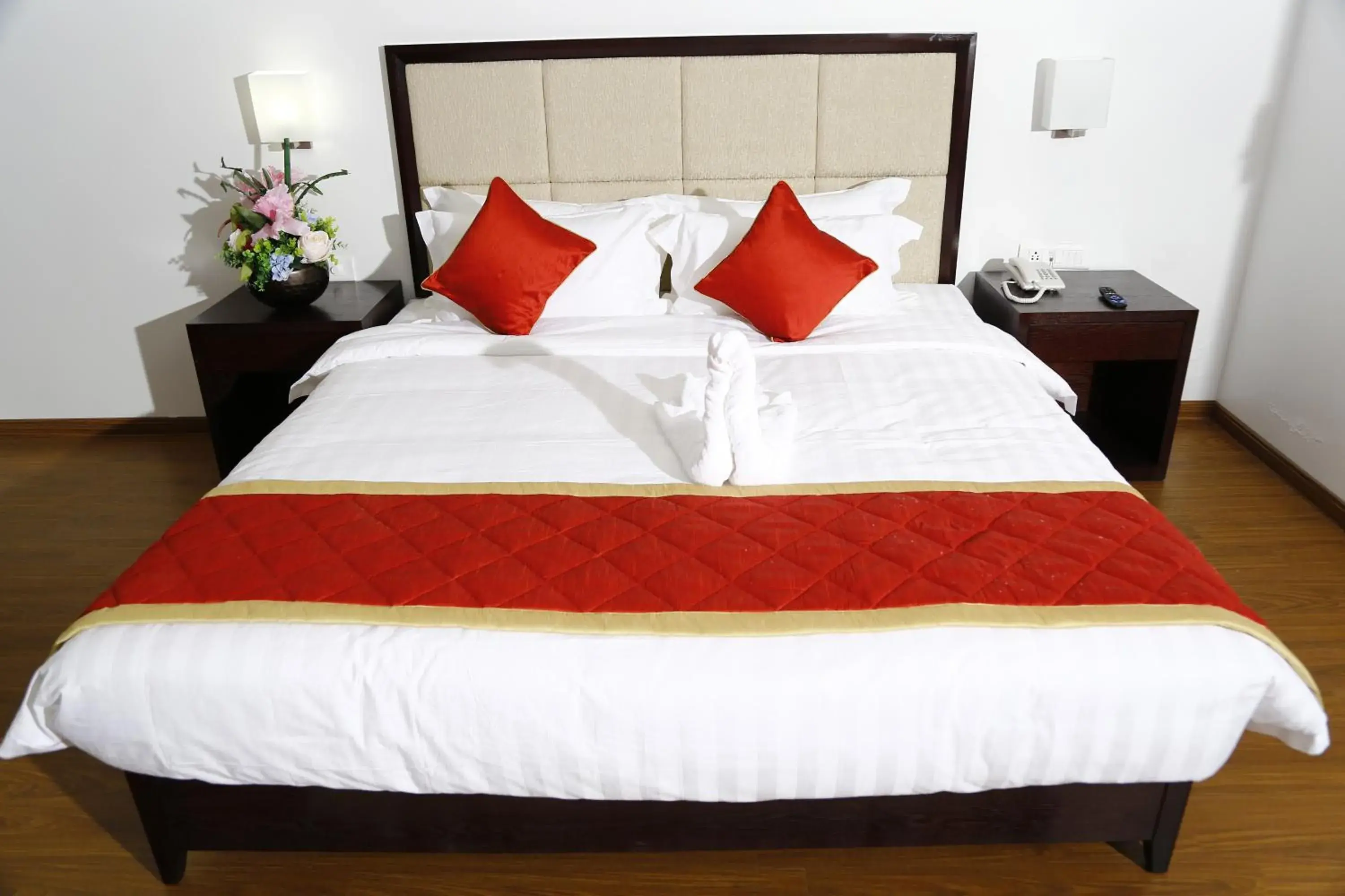 Bedroom, Bed in Triguna Clarks Inn Kurnool Bedroom, Bed in Triguna Clarks Inn Kurnool