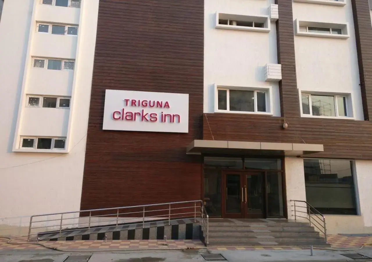 Facade/entrance in Triguna Clarks Inn Kurnool Facade/entrance in Triguna Clarks Inn Kurnool