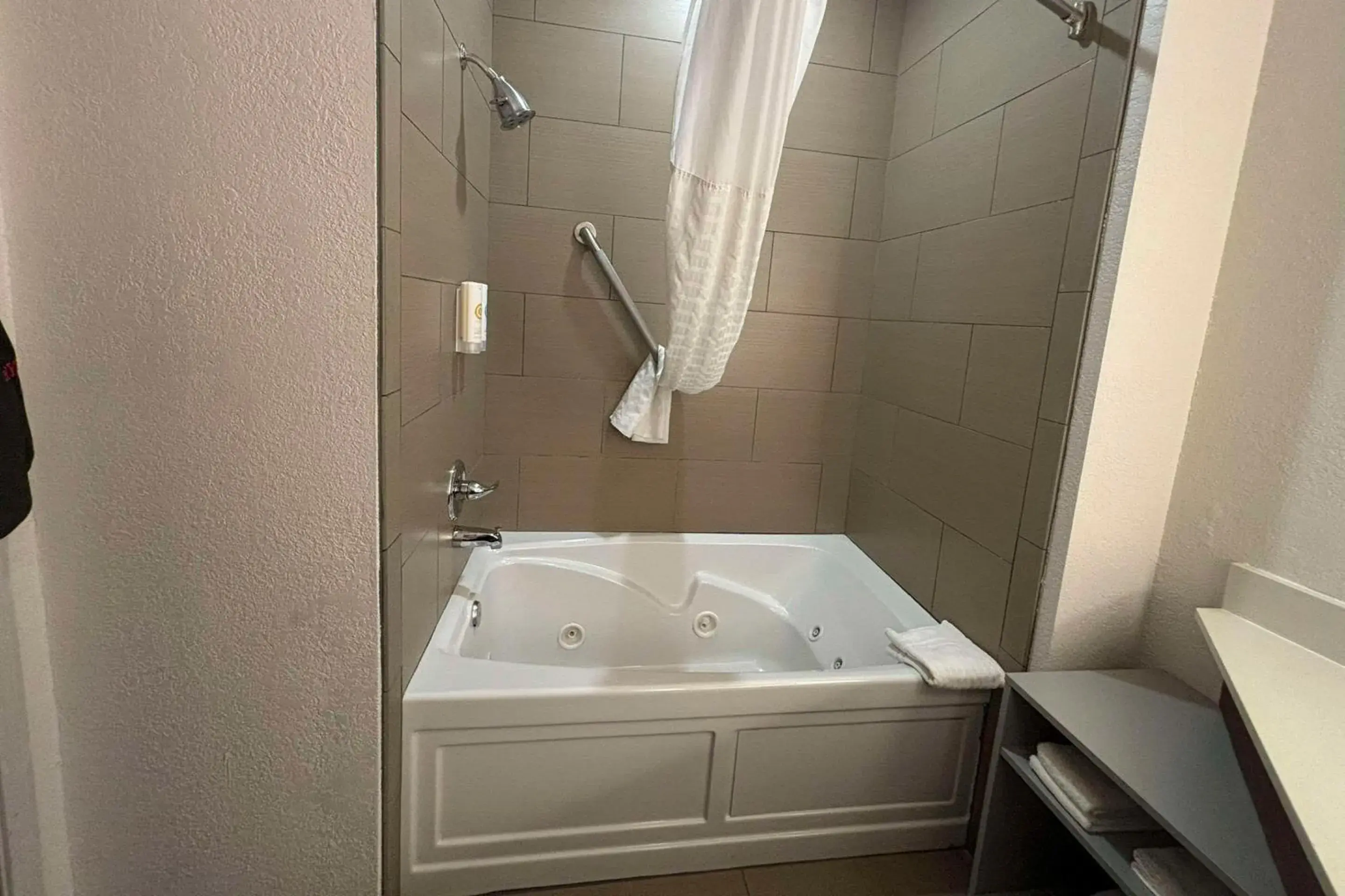 Bedroom in Comfort Inn & Suites Burnet Bedroom in Comfort Inn & Suites Burnet