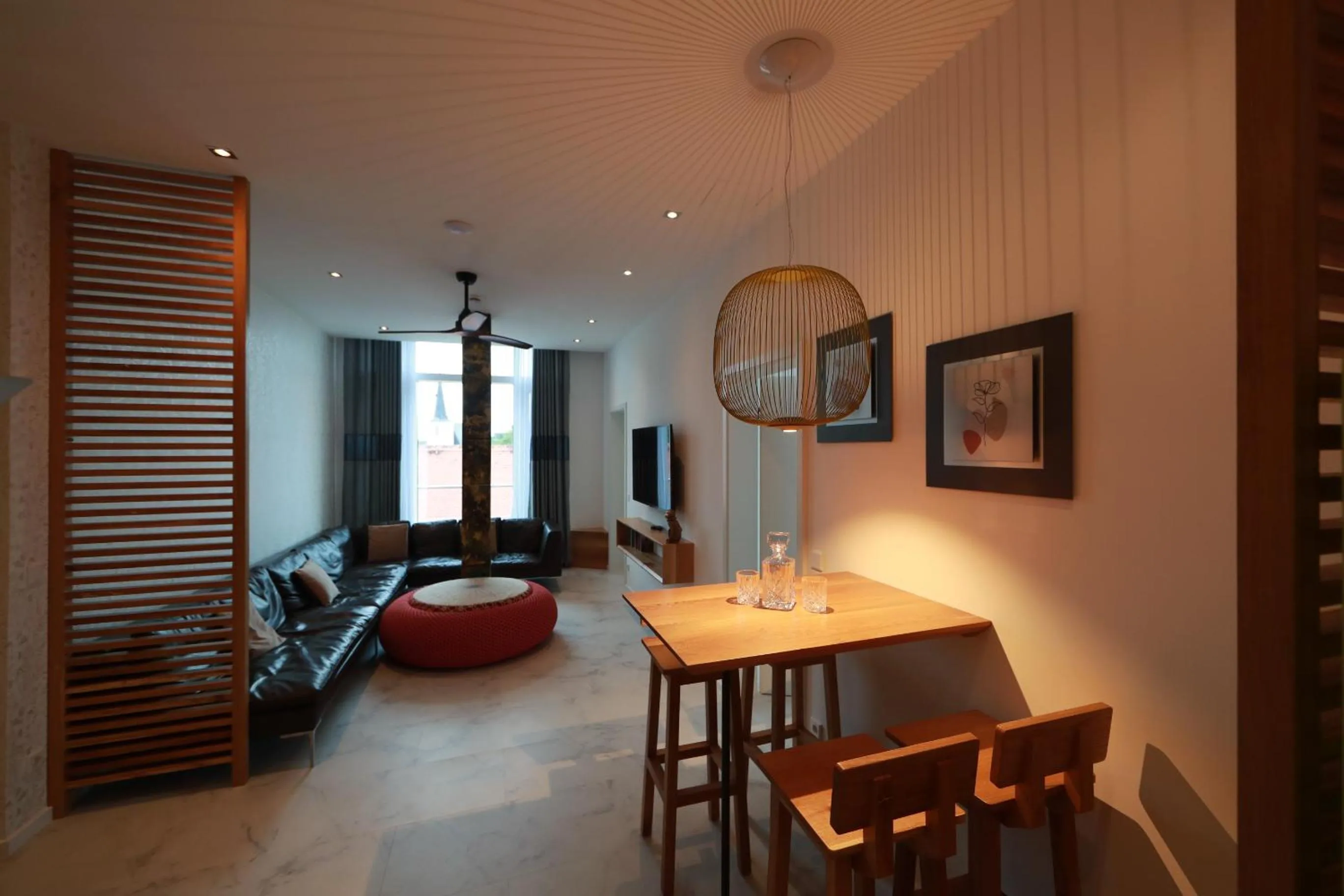 TV and multimedia in 36 Phô Cô Hotel & Suites