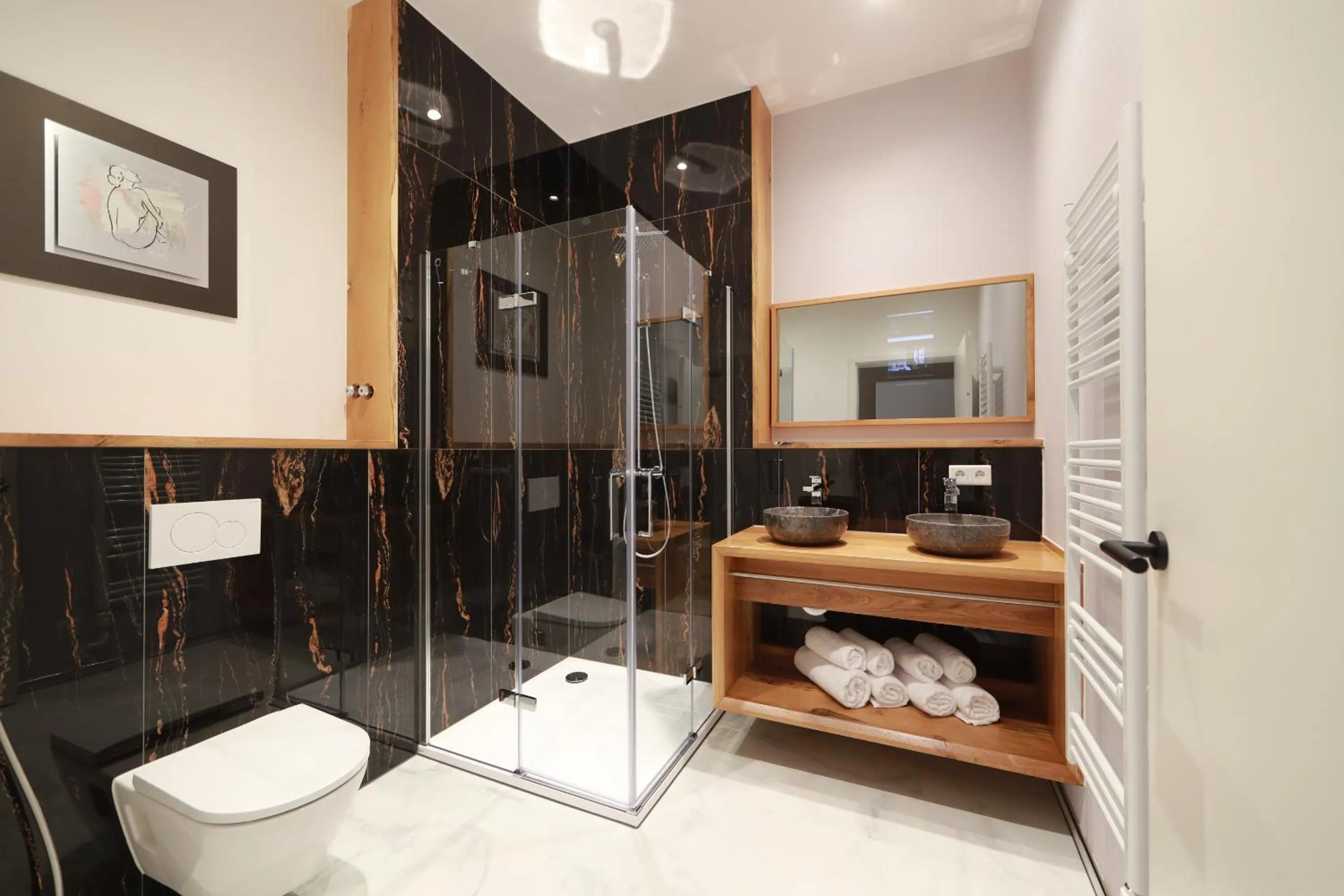 Shower in 36 Phô Cô Hotel & Suites