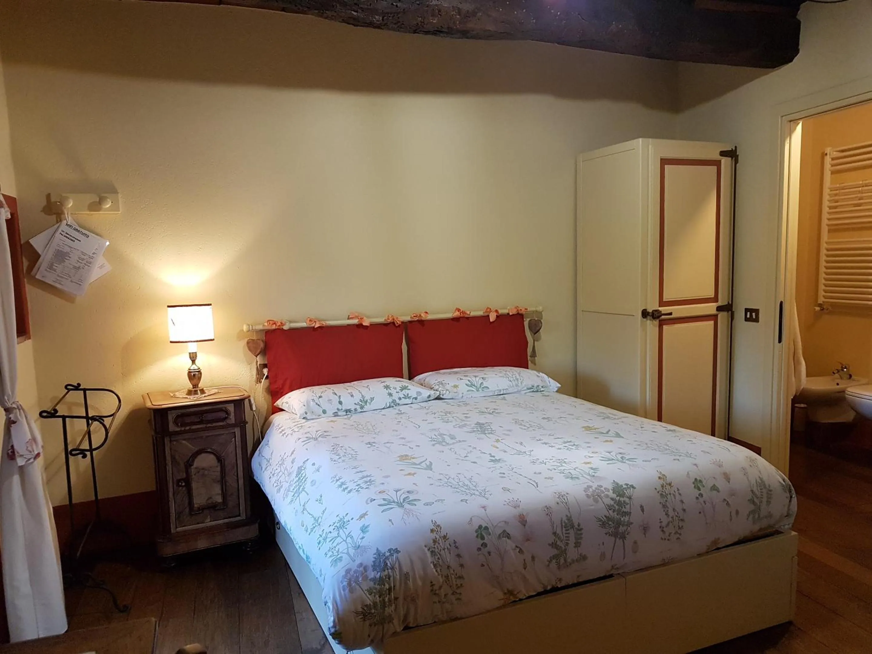 Bedroom, Bed in B&B La Cascina di Monia e Mario