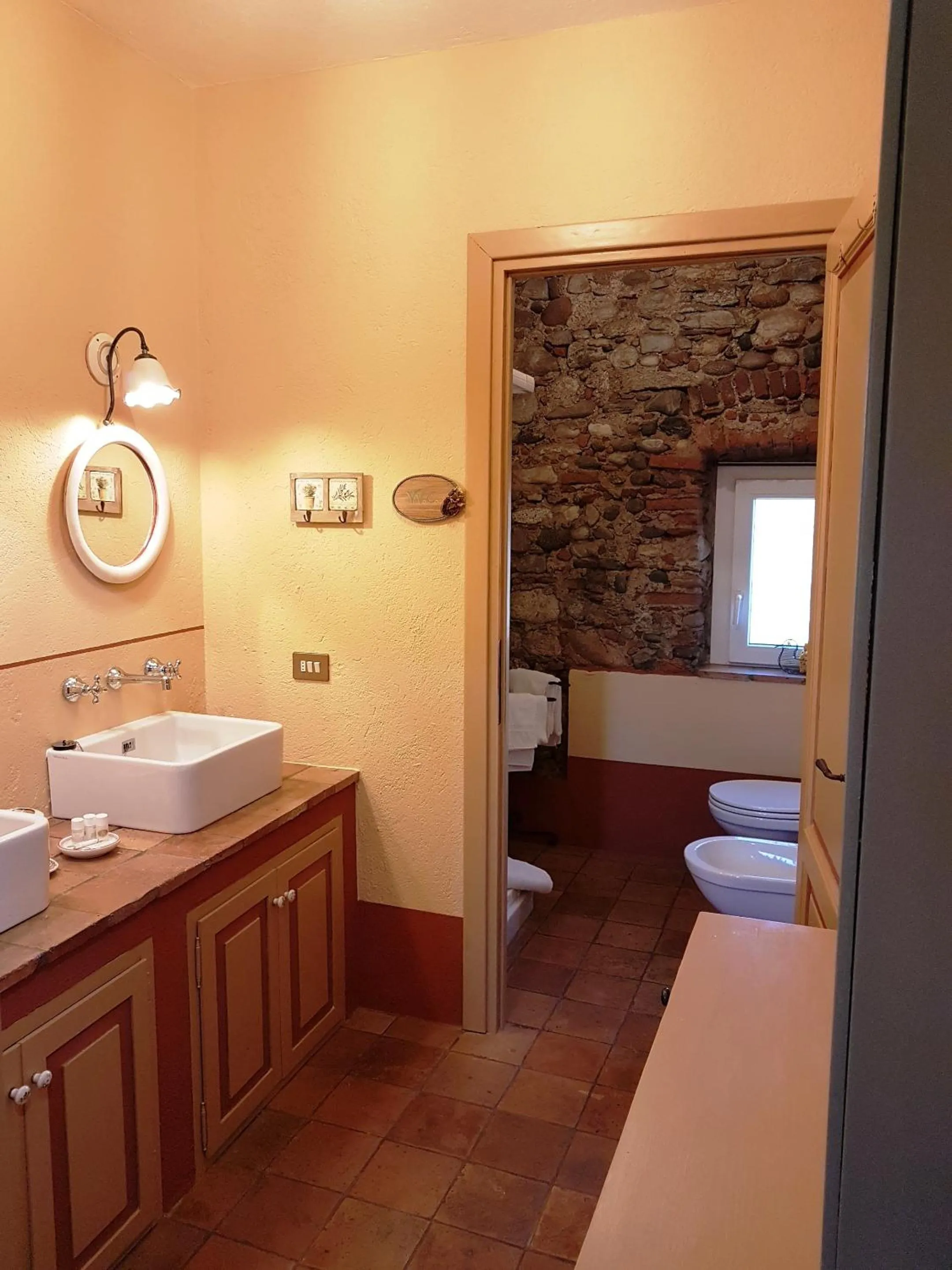 Bathroom, Bed in B&B La Cascina di Monia e Mario