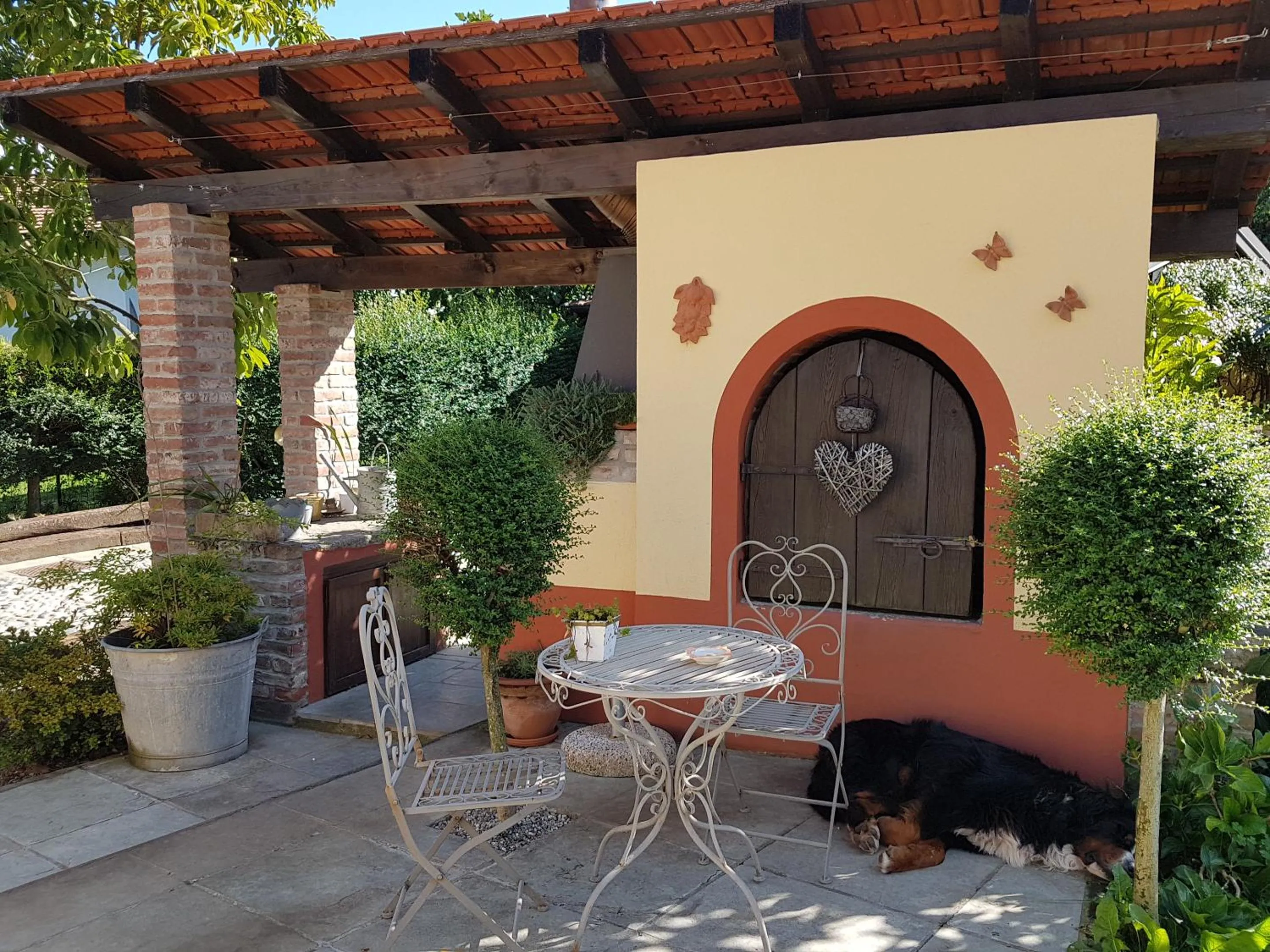 Patio in B&B La Cascina di Monia e Mario