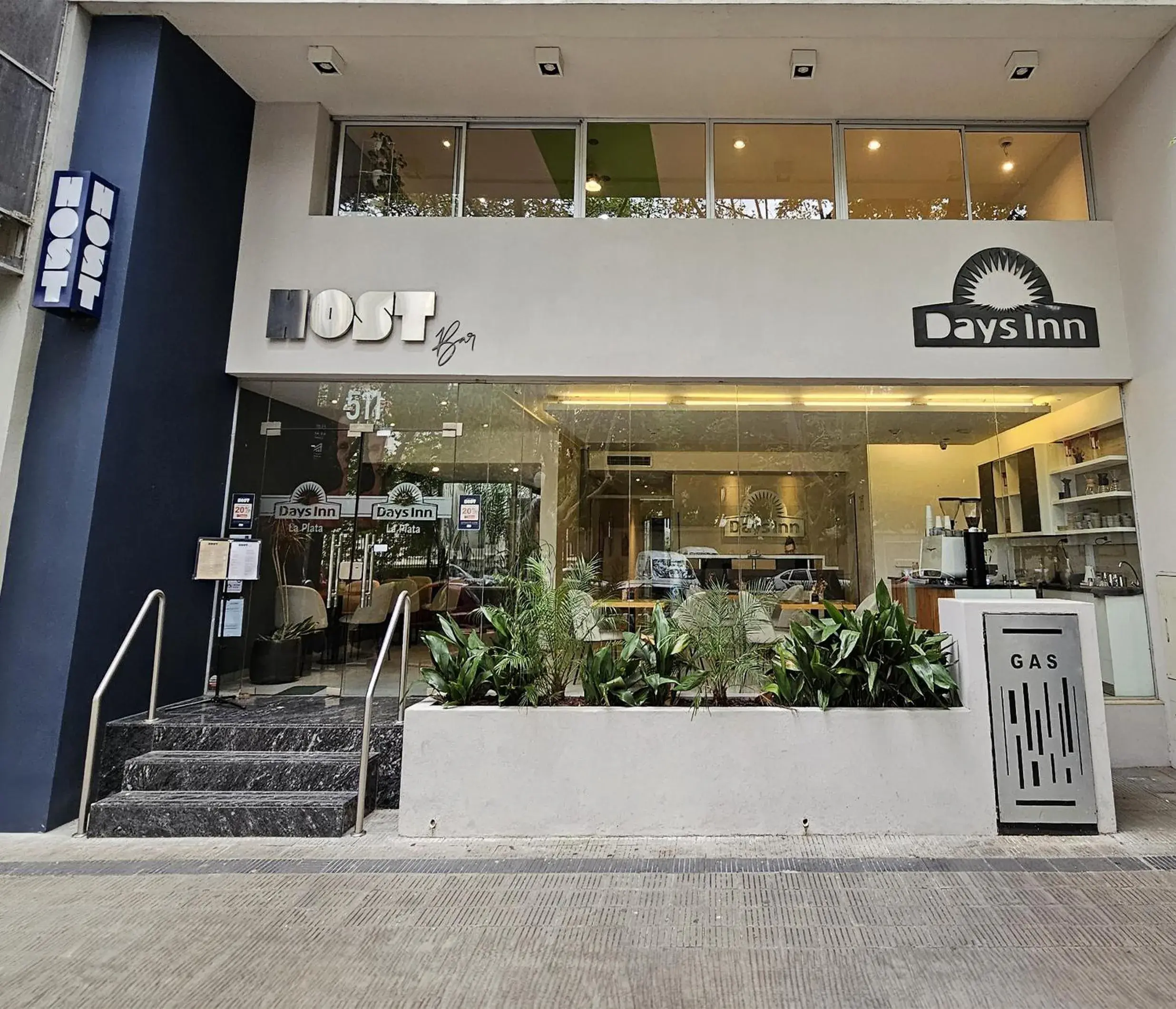 Property building in Days Inn & Suites by Wyndham La Plata Property building in Days Inn & Suites by Wyndham La Plata