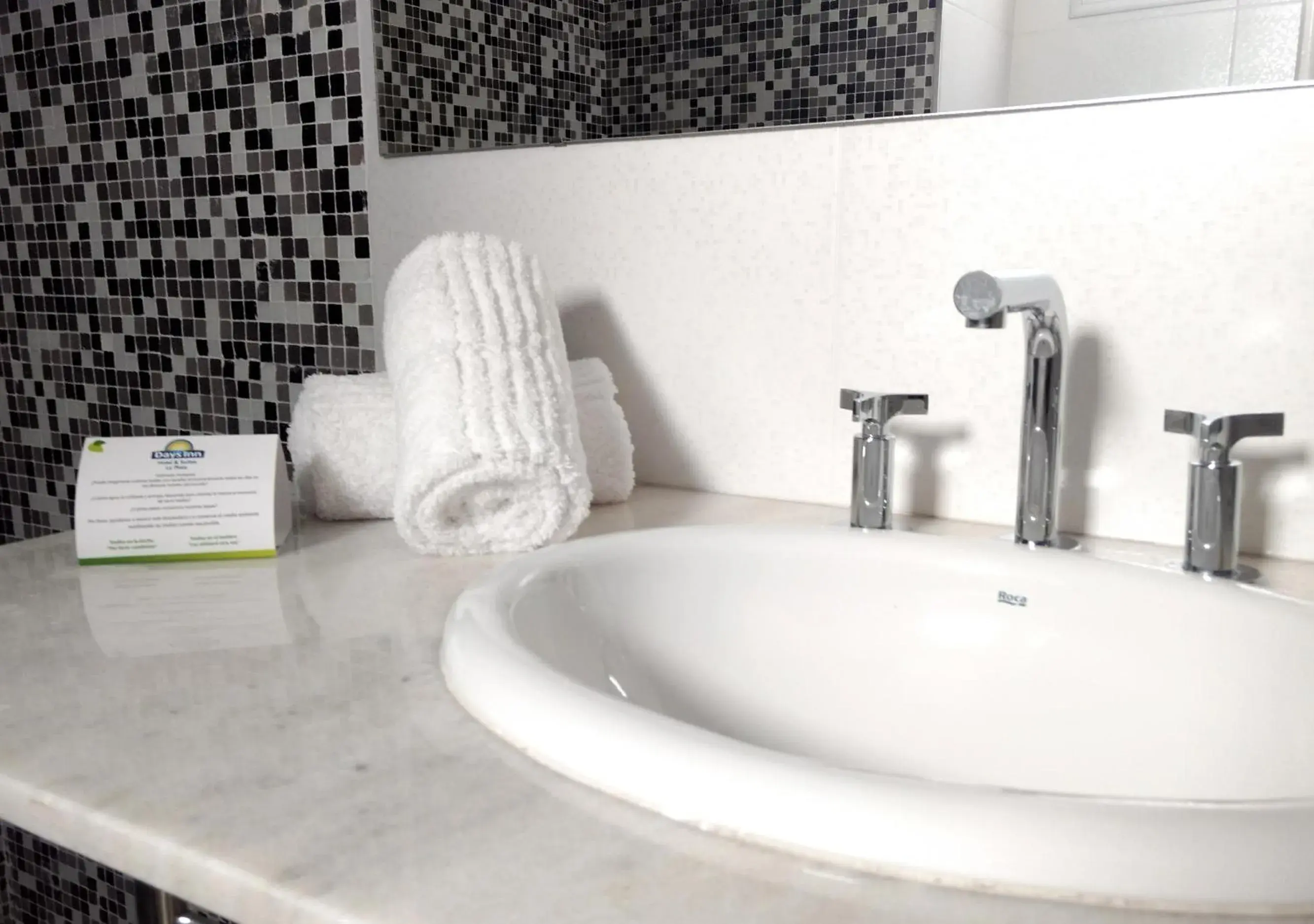 Bathroom in Days Inn & Suites by Wyndham La Plata Bathroom in Days Inn & Suites by Wyndham La Plata