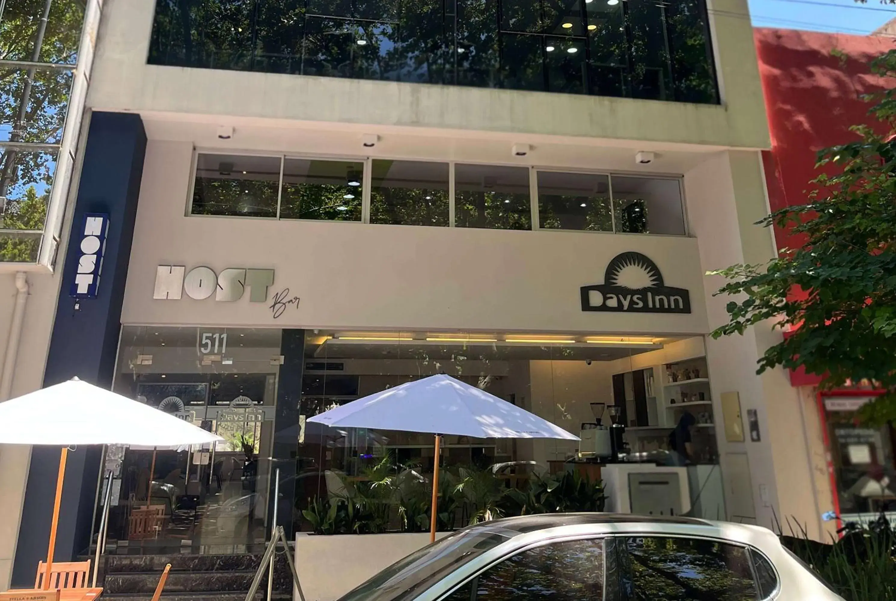 Property building in Days Inn & Suites by Wyndham La Plata Property building in Days Inn & Suites by Wyndham La Plata