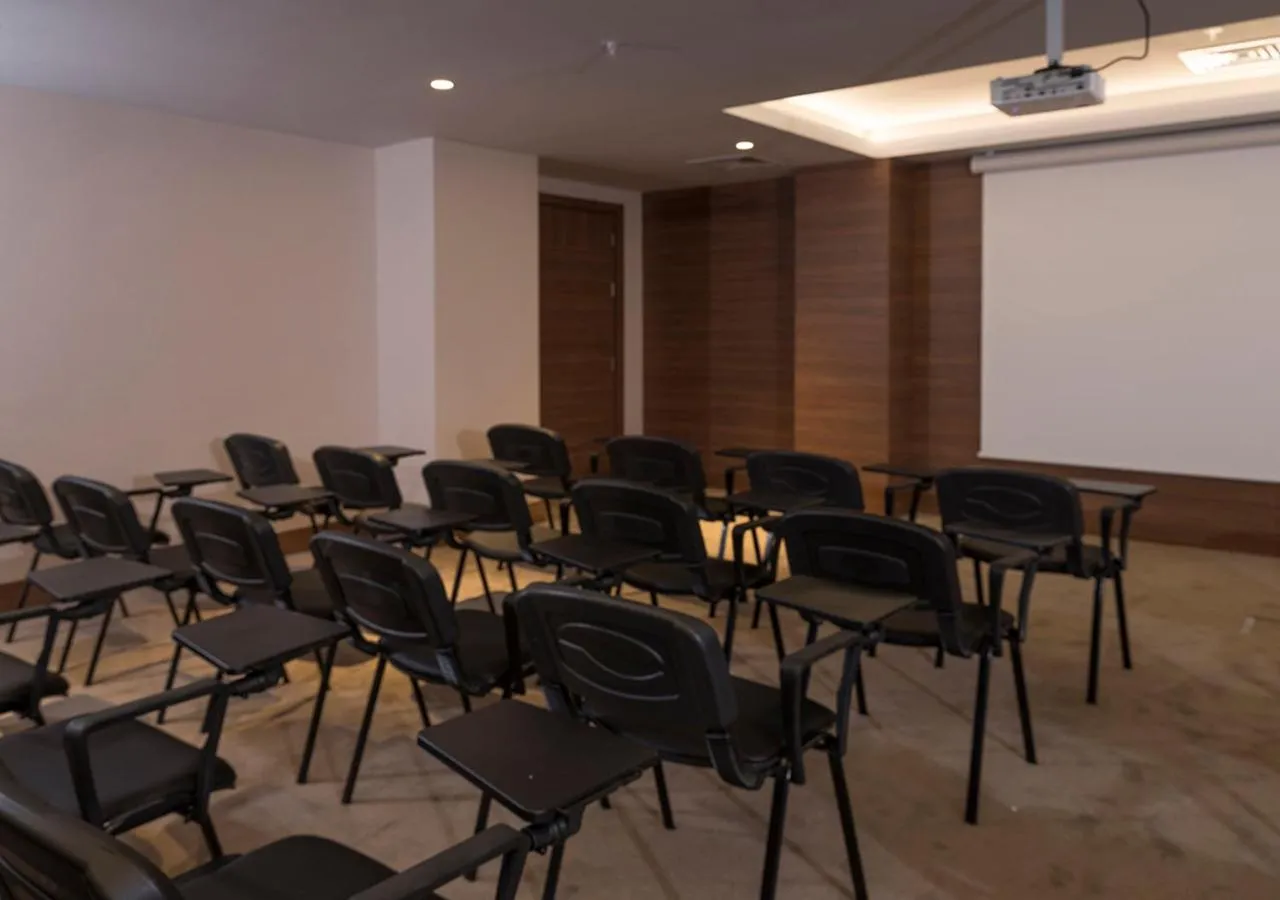 Business facilities in Ramada Plaza by Wyndham Rize