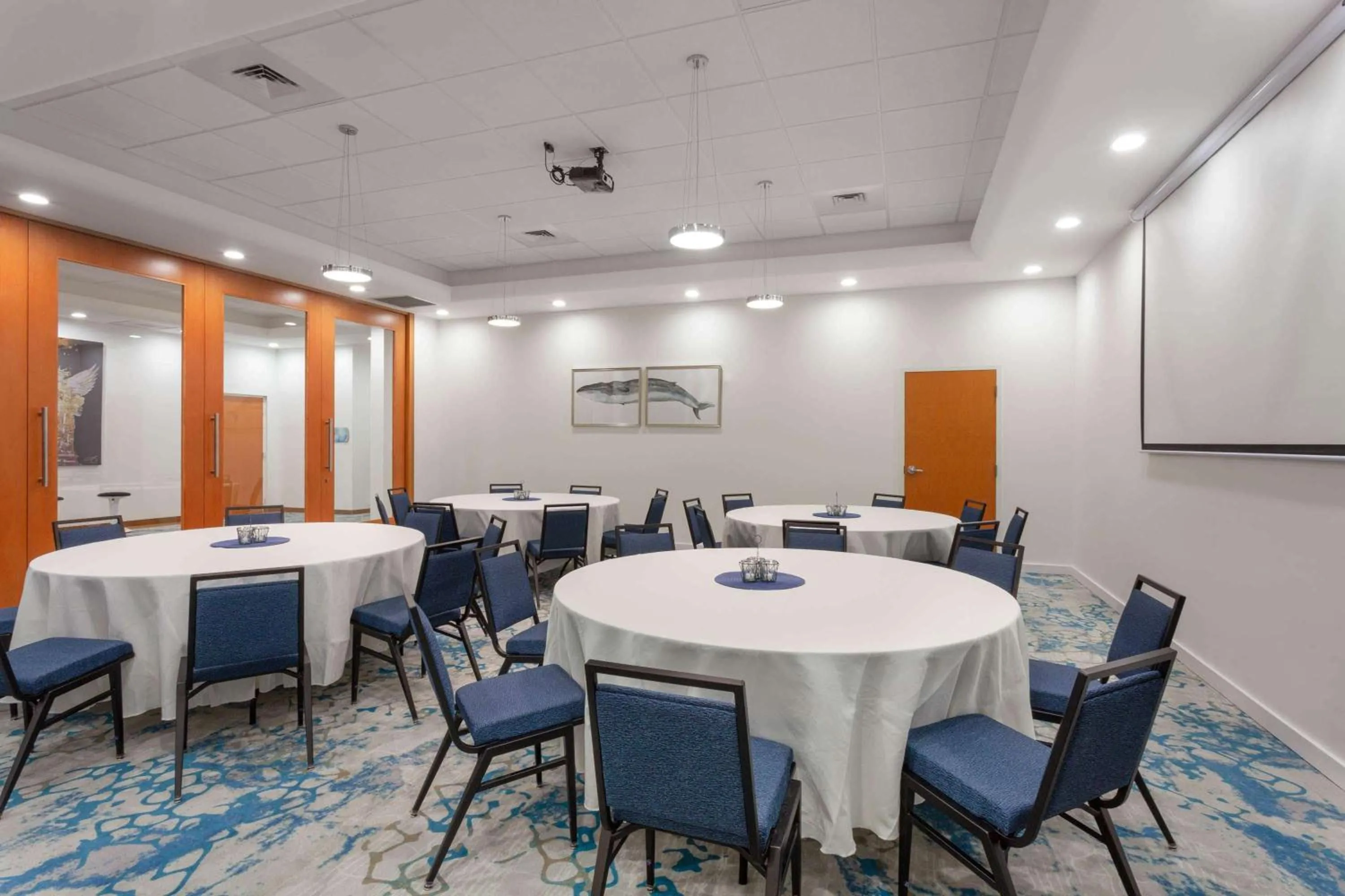 Meeting/conference room in Maritime Hotel Fort Lauderdale Airport & Cruiseport