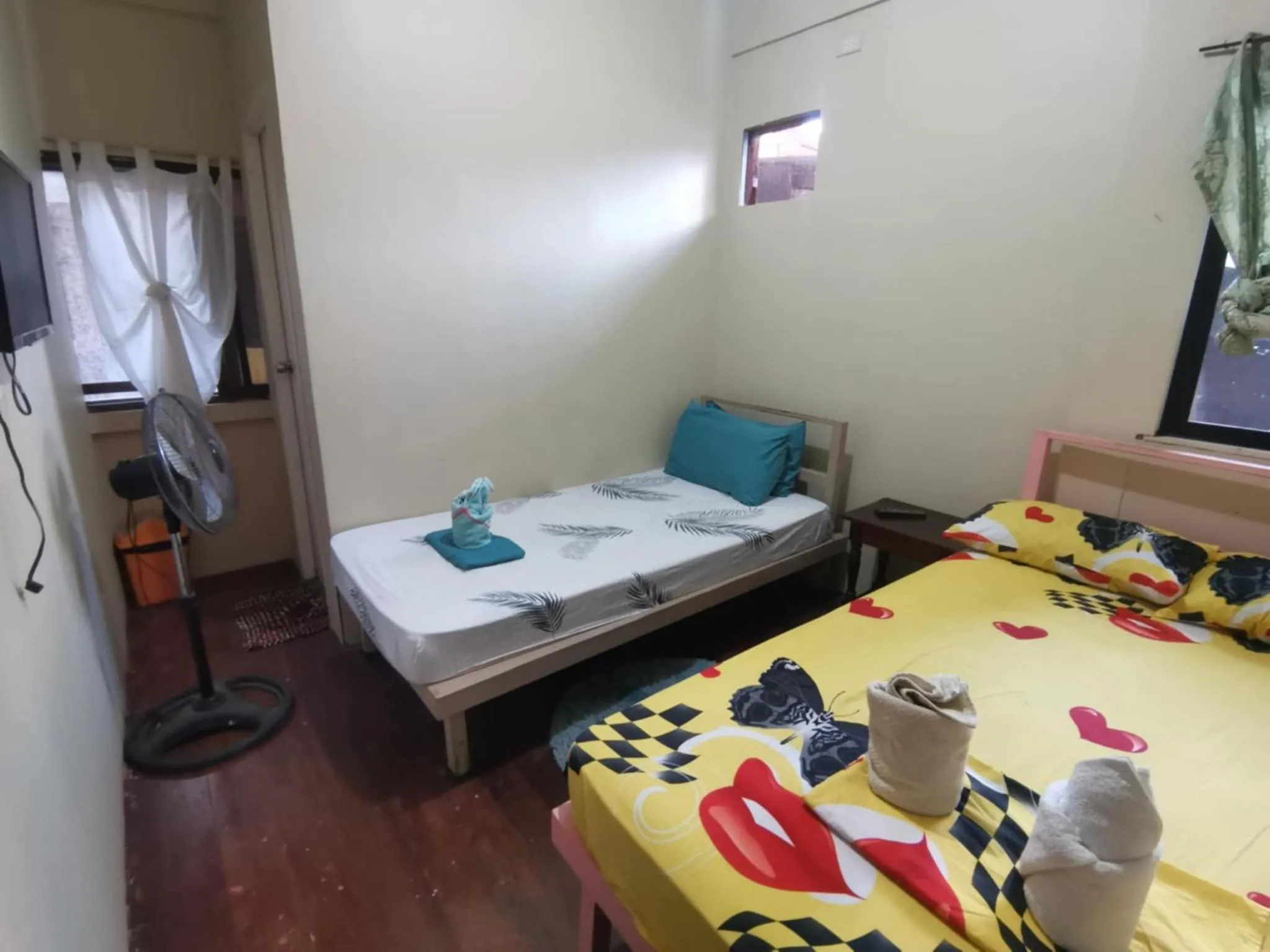 Bed in Ken's Inn