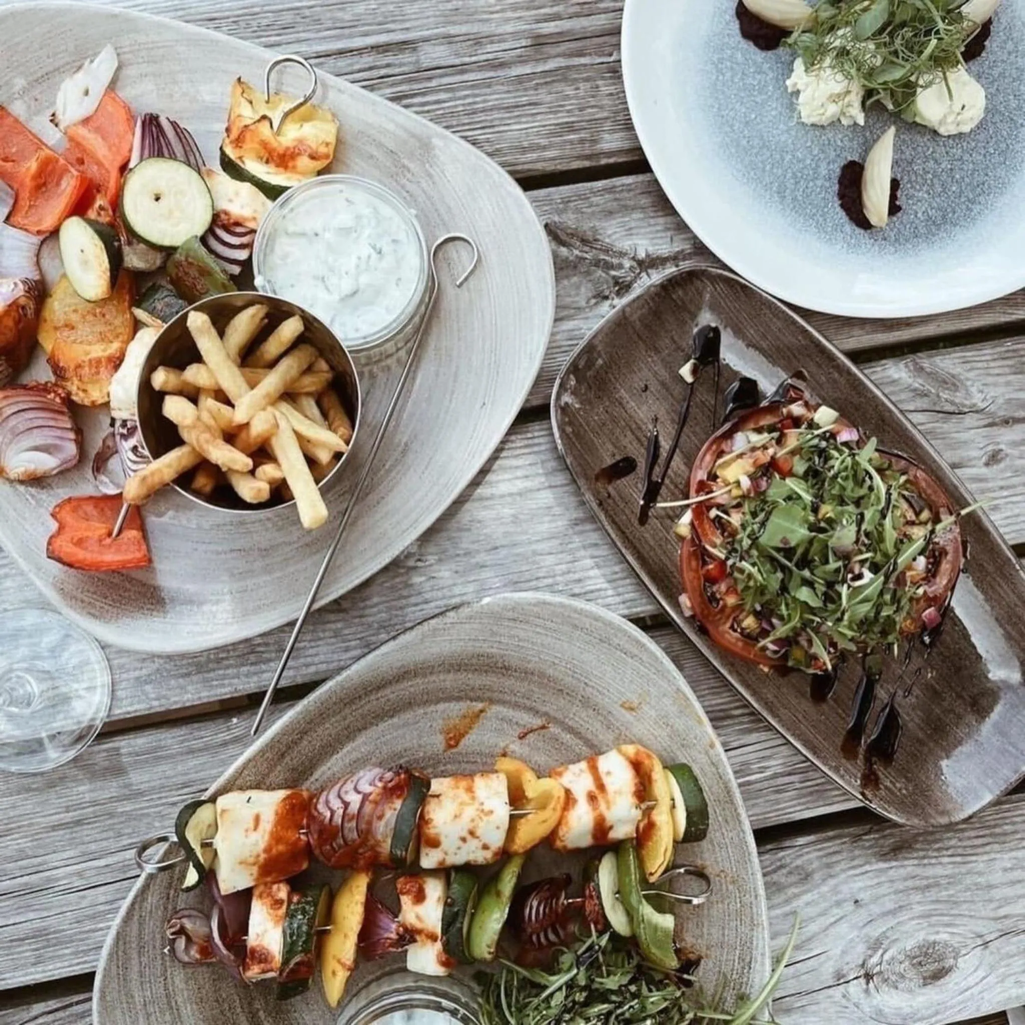 Food in The Saracens Head