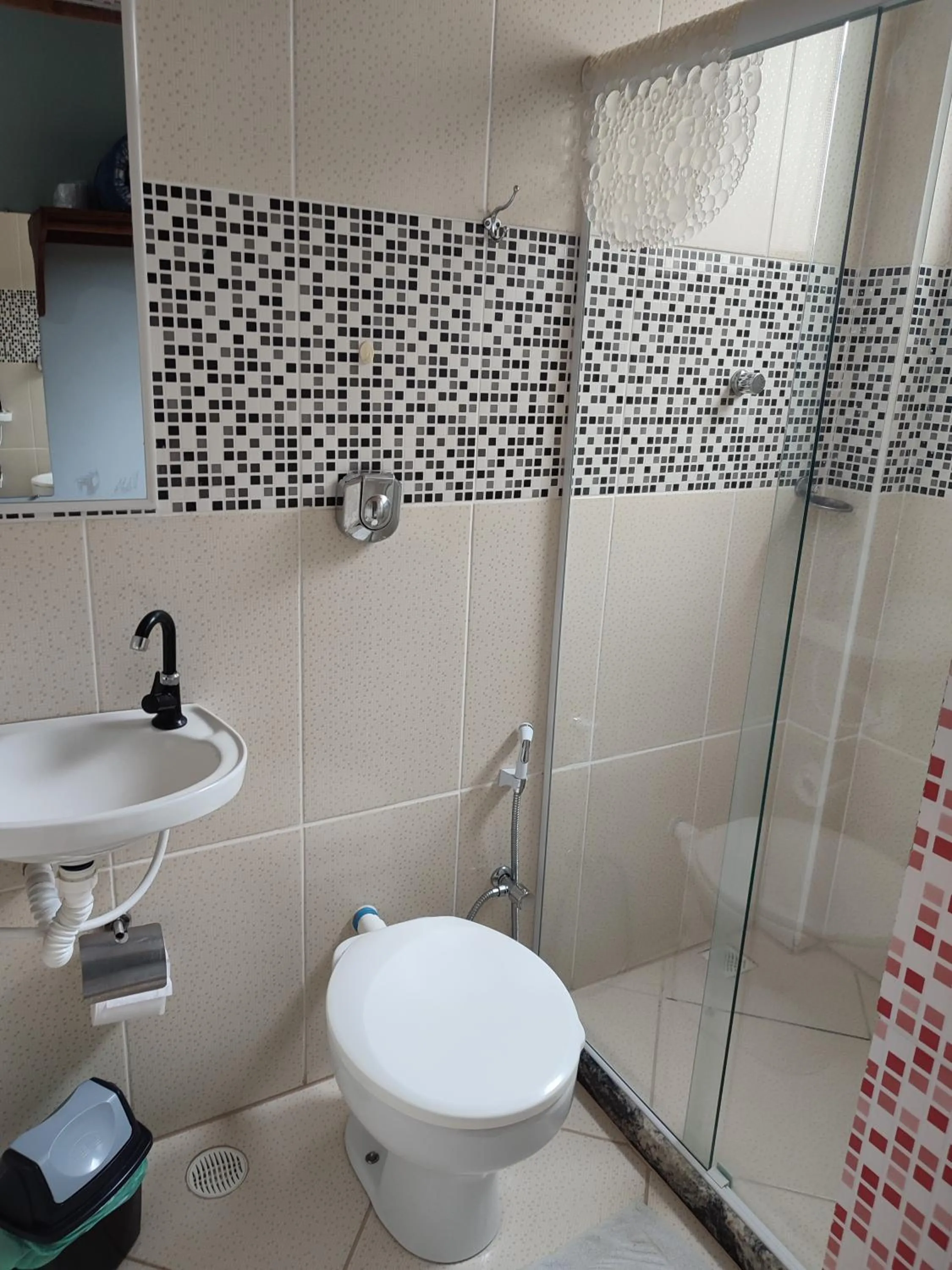 Shower in Hotel Lumiar