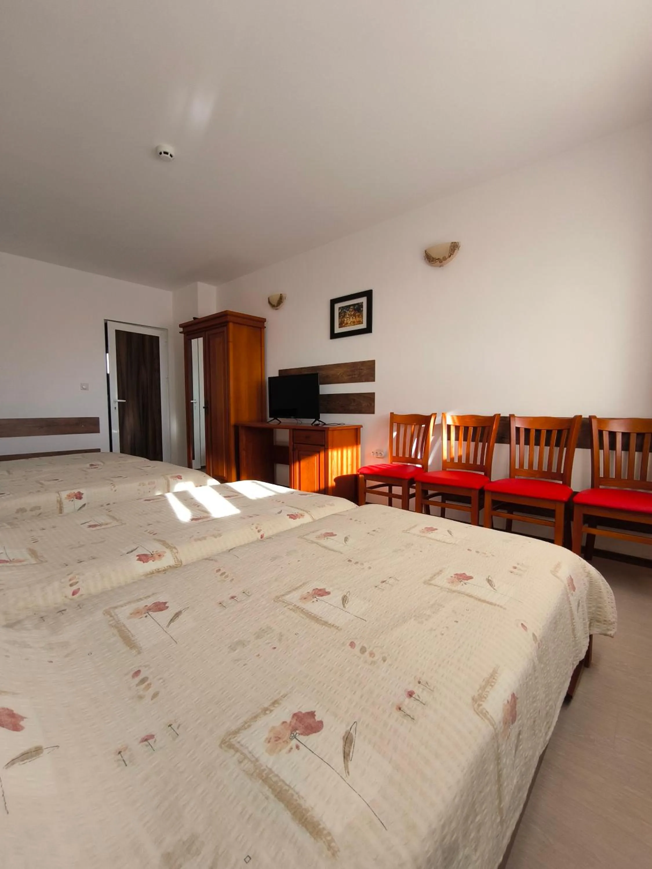 TV and multimedia, Bed in Centaur Family Hotel