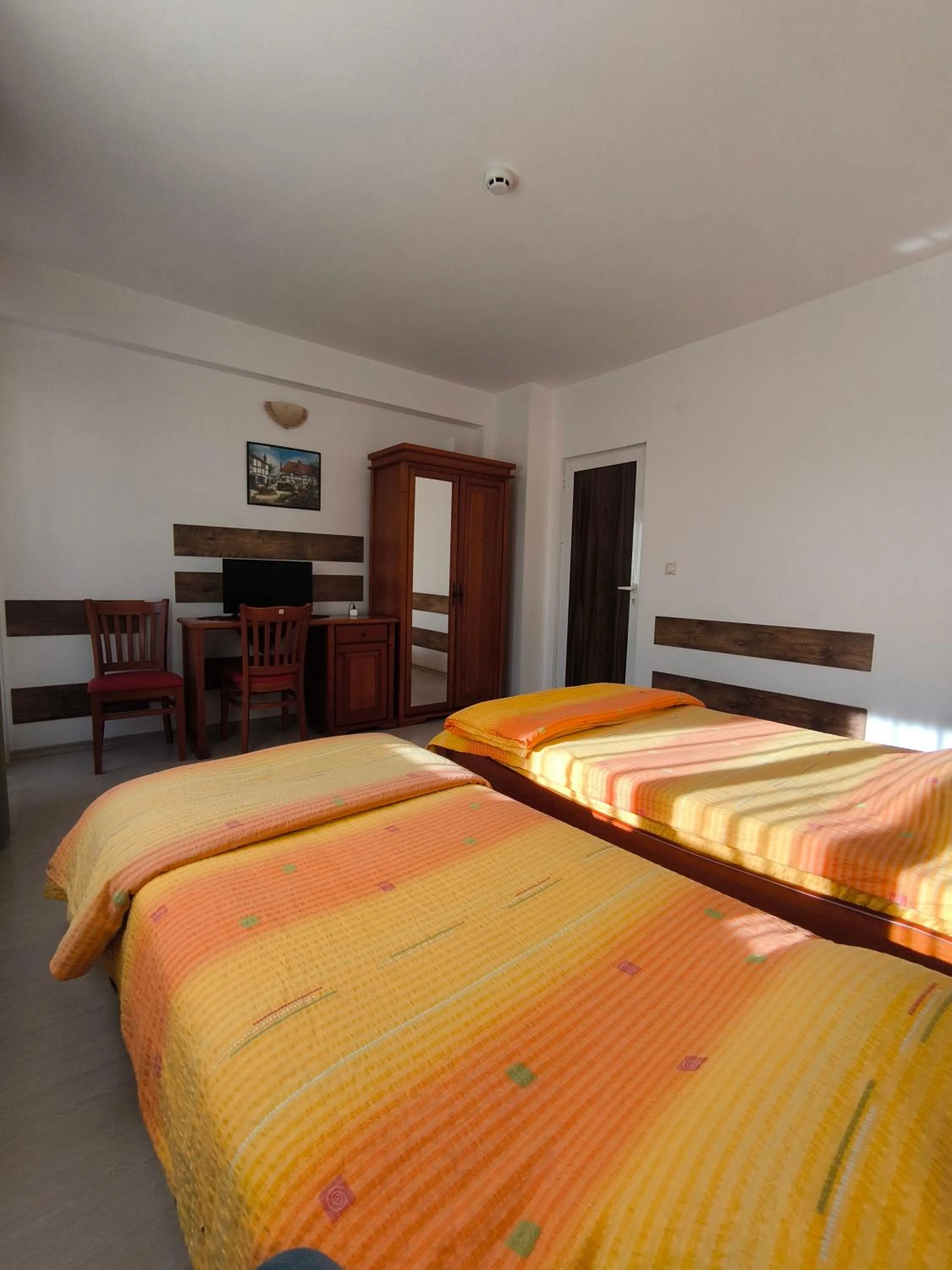 TV and multimedia, Bed in Centaur Family Hotel