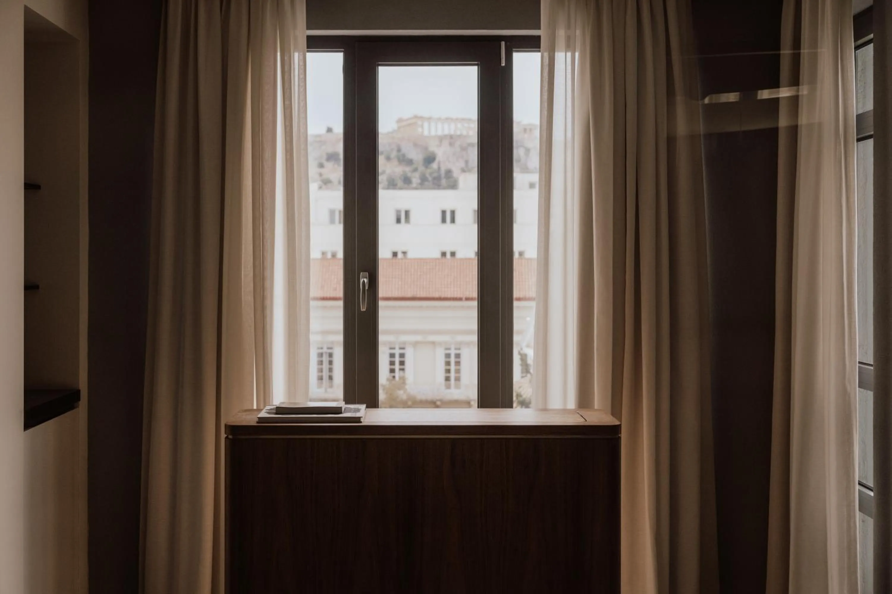 TV and multimedia in Perianth Hotel, a Member of Design Hotels