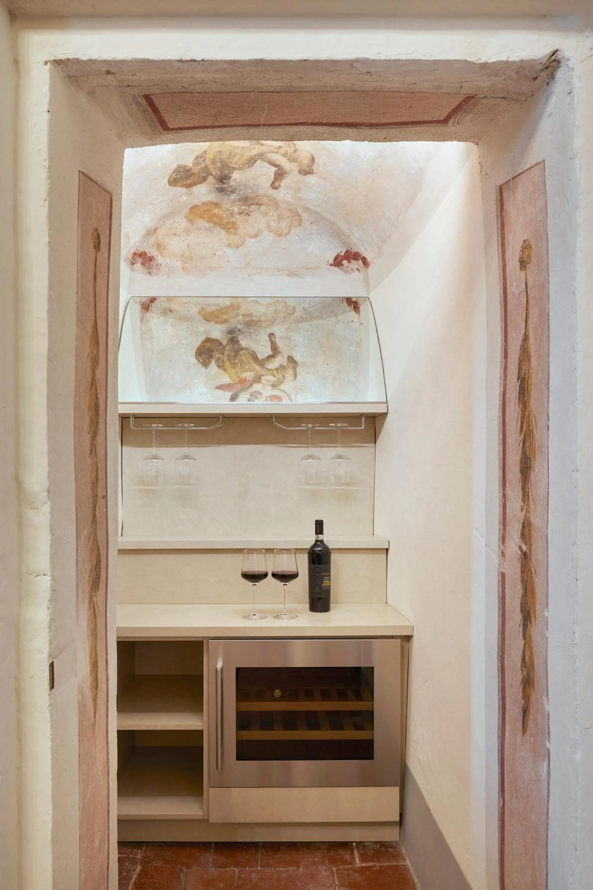 wardrobe in Tenuta di Artimino member of Meliá Collection Wine Resort