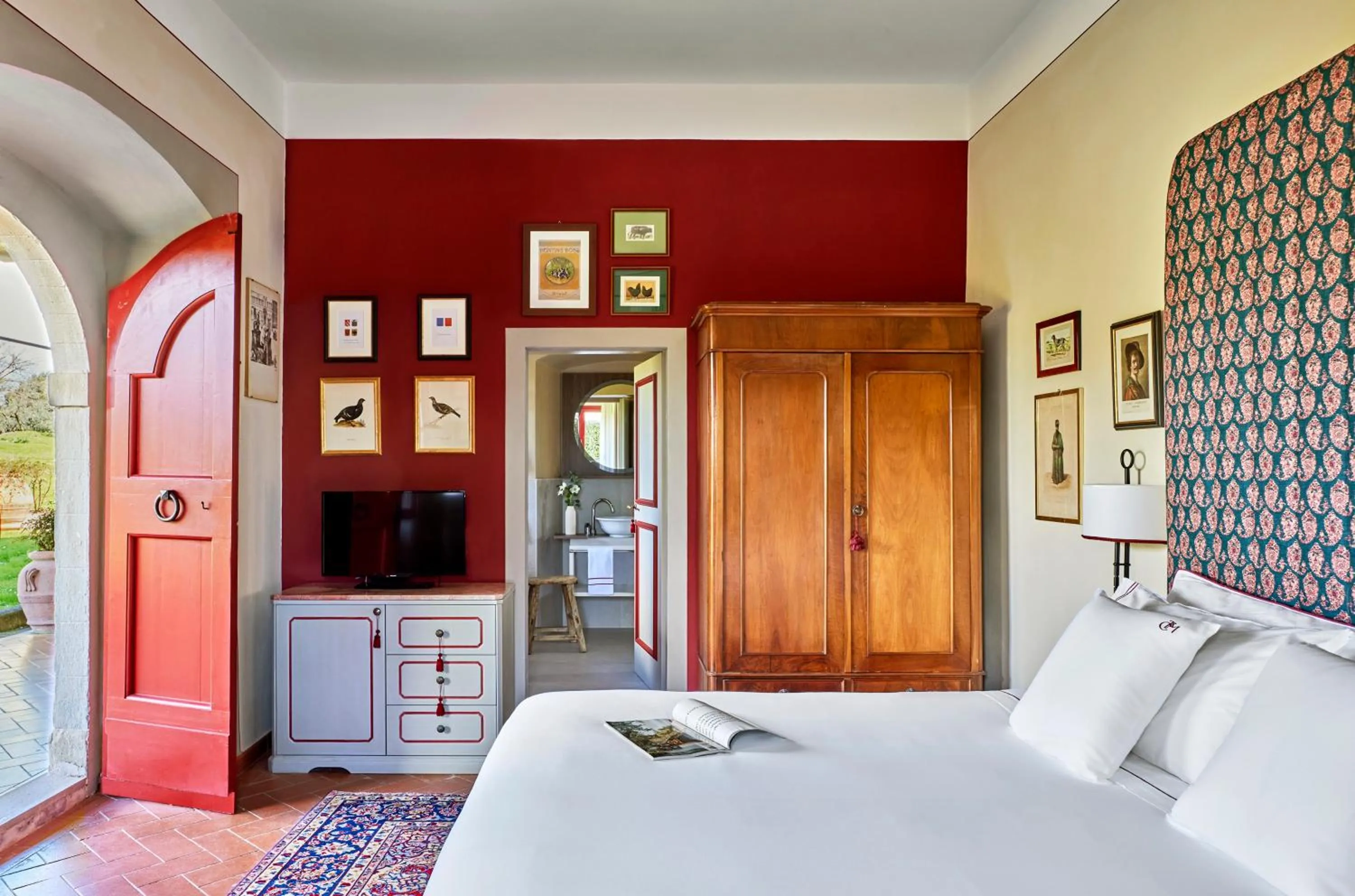 Bed in Tenuta di Artimino member of Meliá Collection Wine Resort