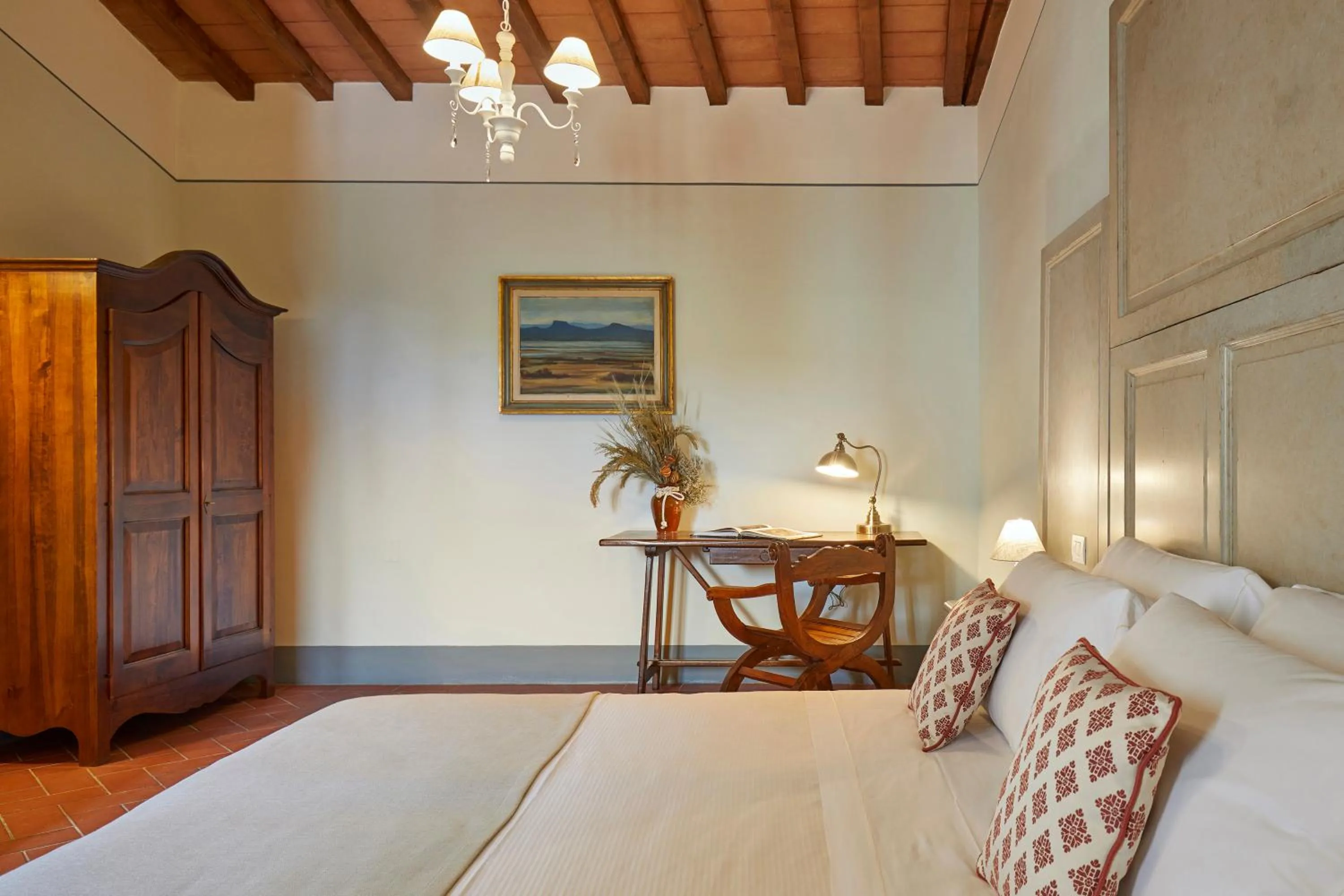 Bed in Tenuta di Artimino member of Meliá Collection Wine Resort