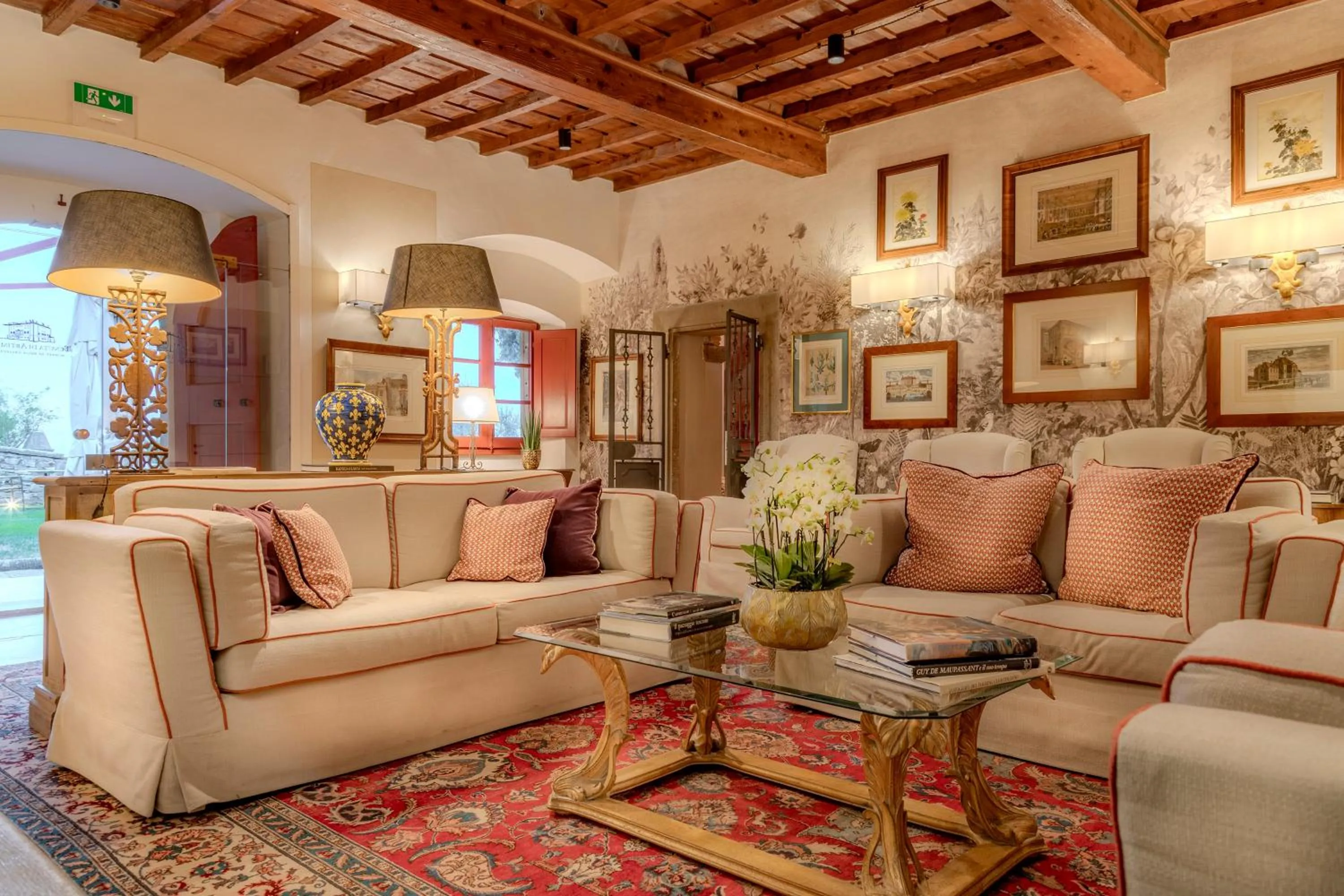 Living room in Tenuta di Artimino member of Meliá Collection Wine Resort