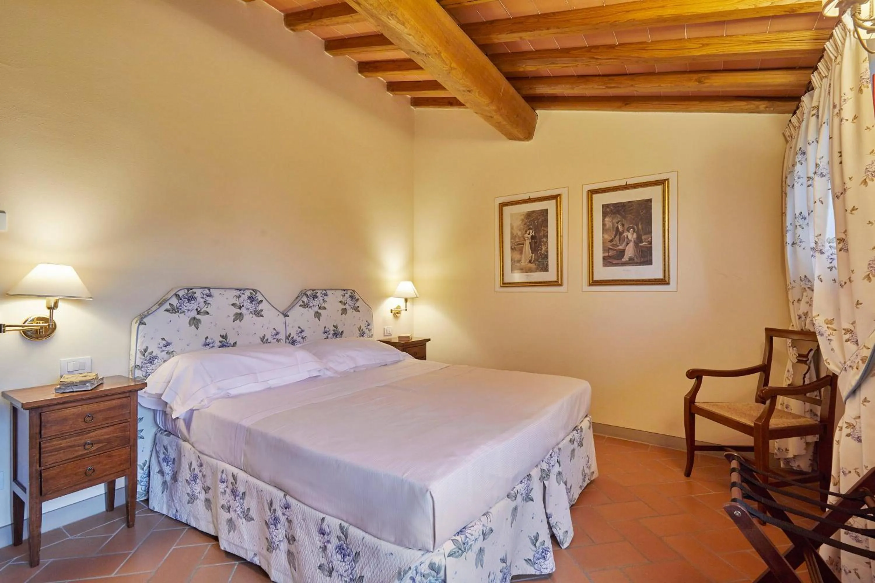 Property building, Bed in Hotel Tenuta di Artimino Meliá Collection