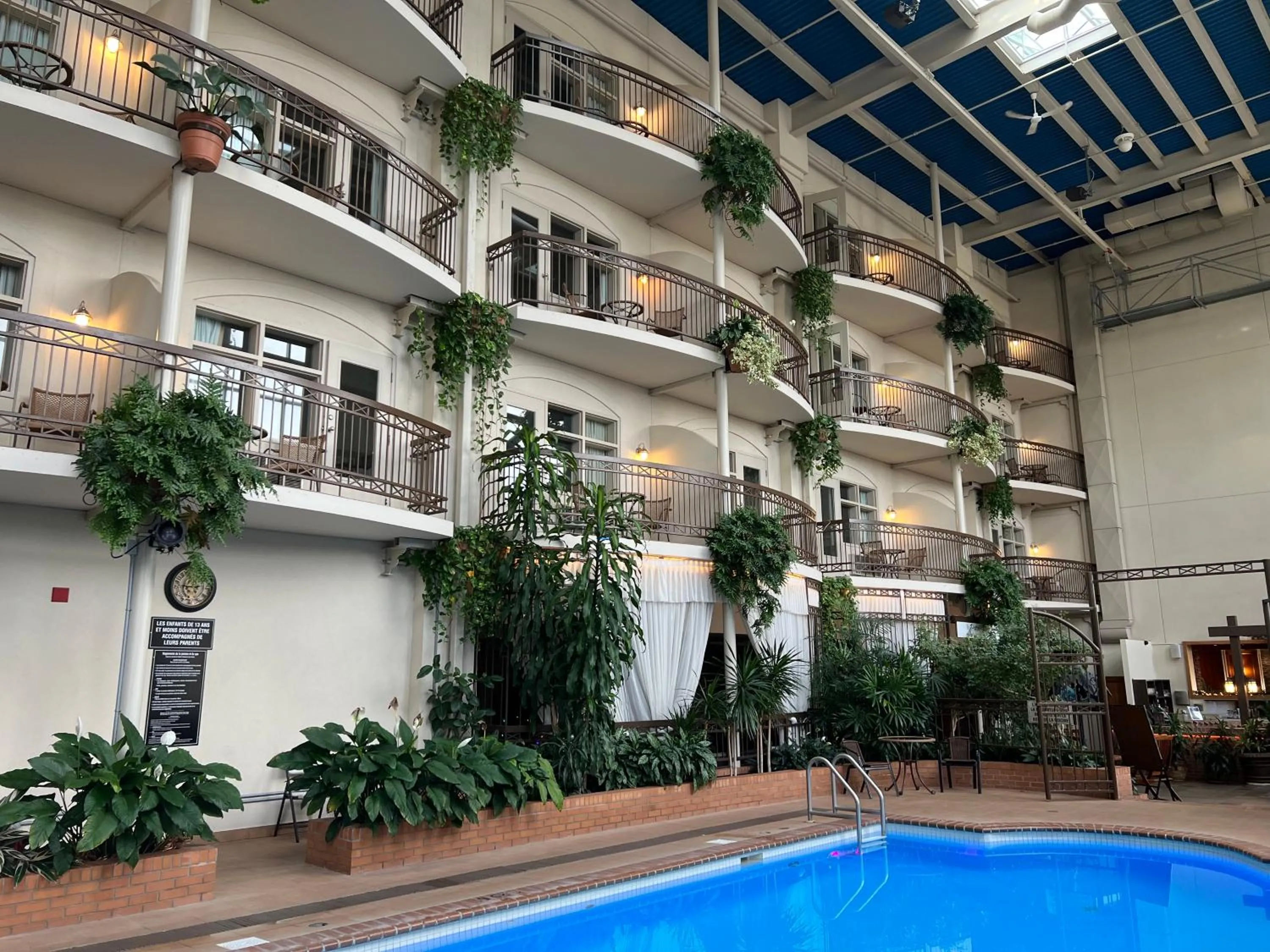 Property building in Hotel L'Oie des neiges