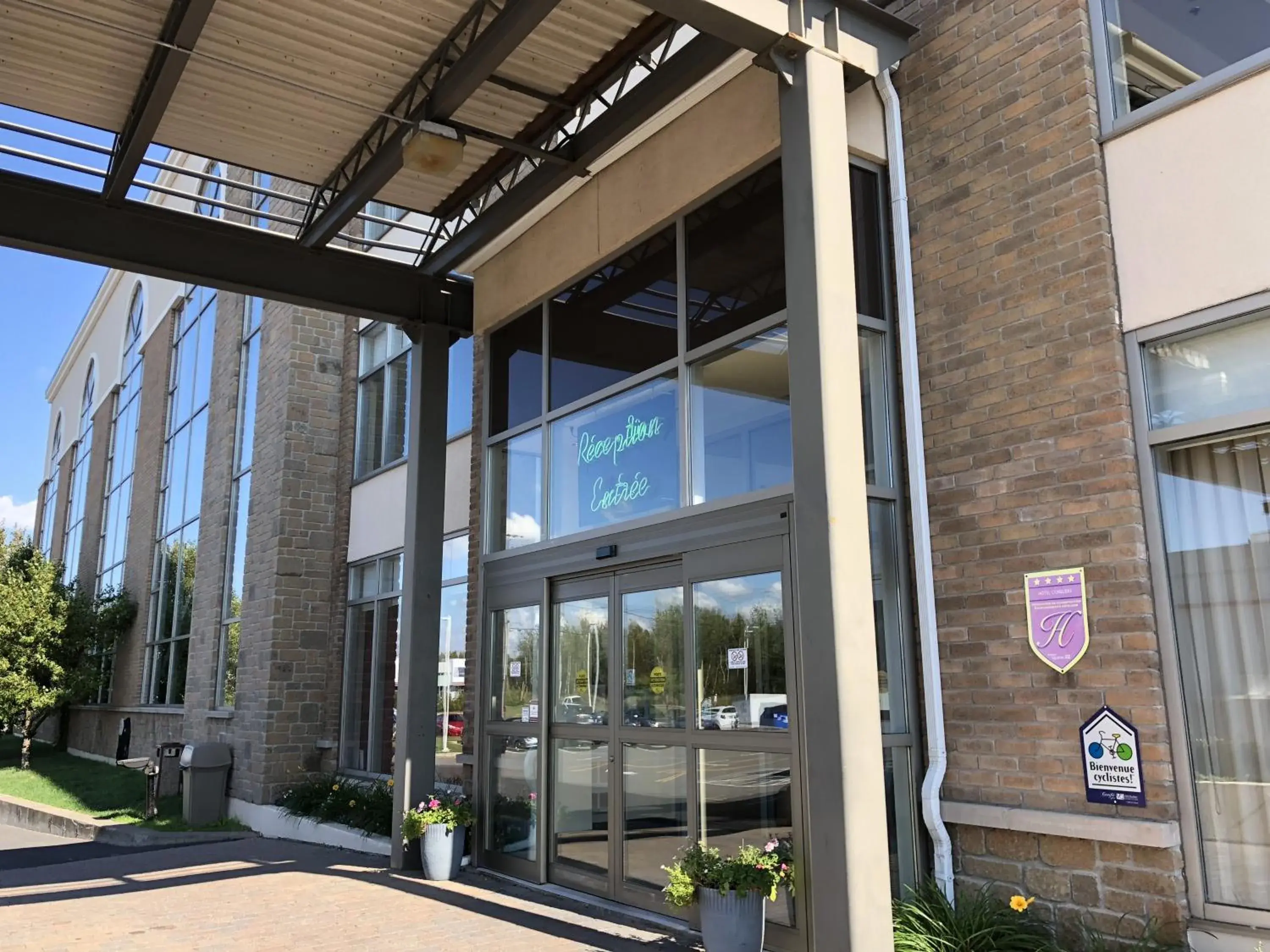 Property building in Hotel L'Oie des neiges Property building in Hotel L'Oie des neiges