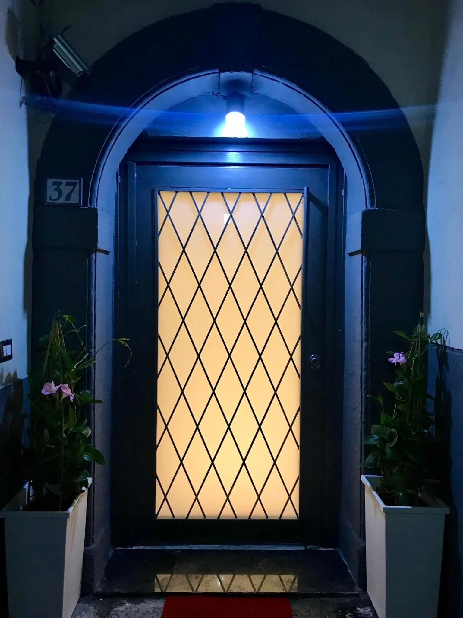 Facade/entrance in TreSette Toledo