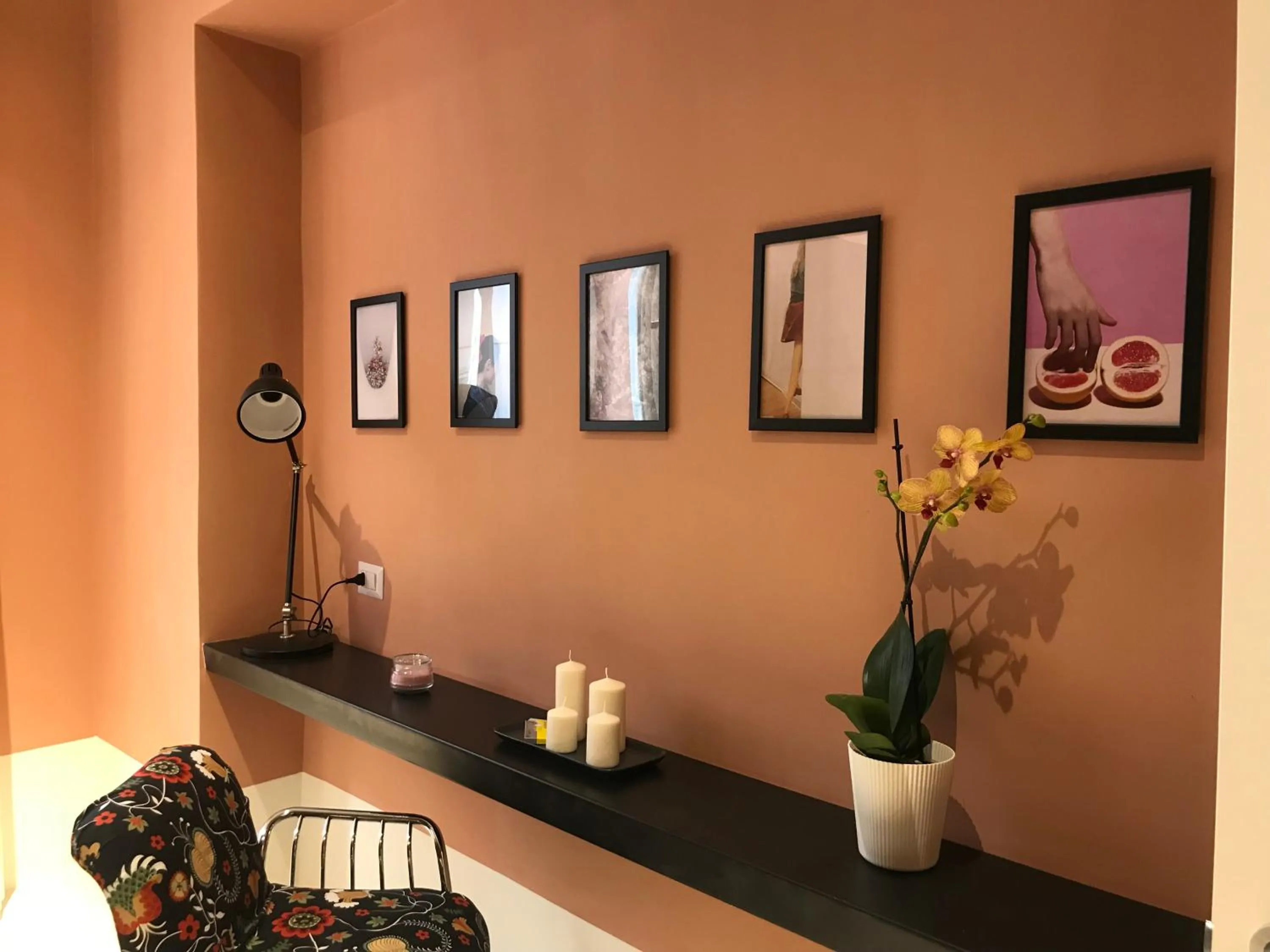 Photo of the whole room in TreSette Toledo