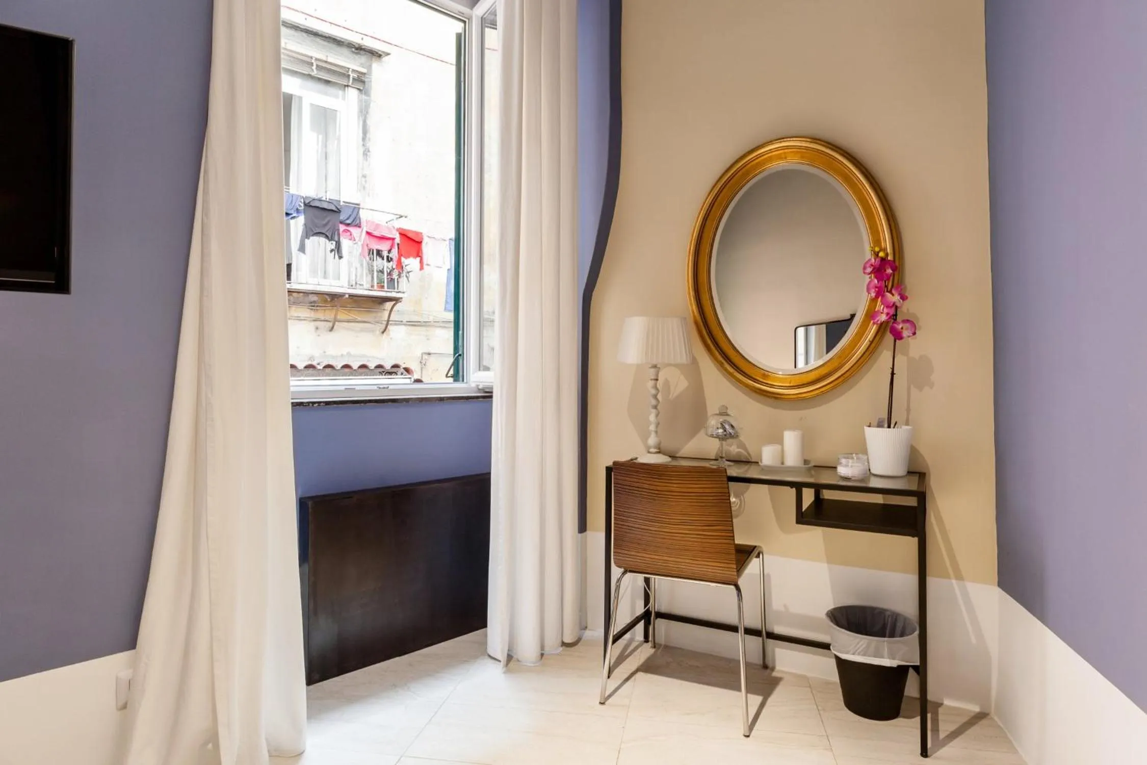 Photo of the whole room in TreSette Toledo