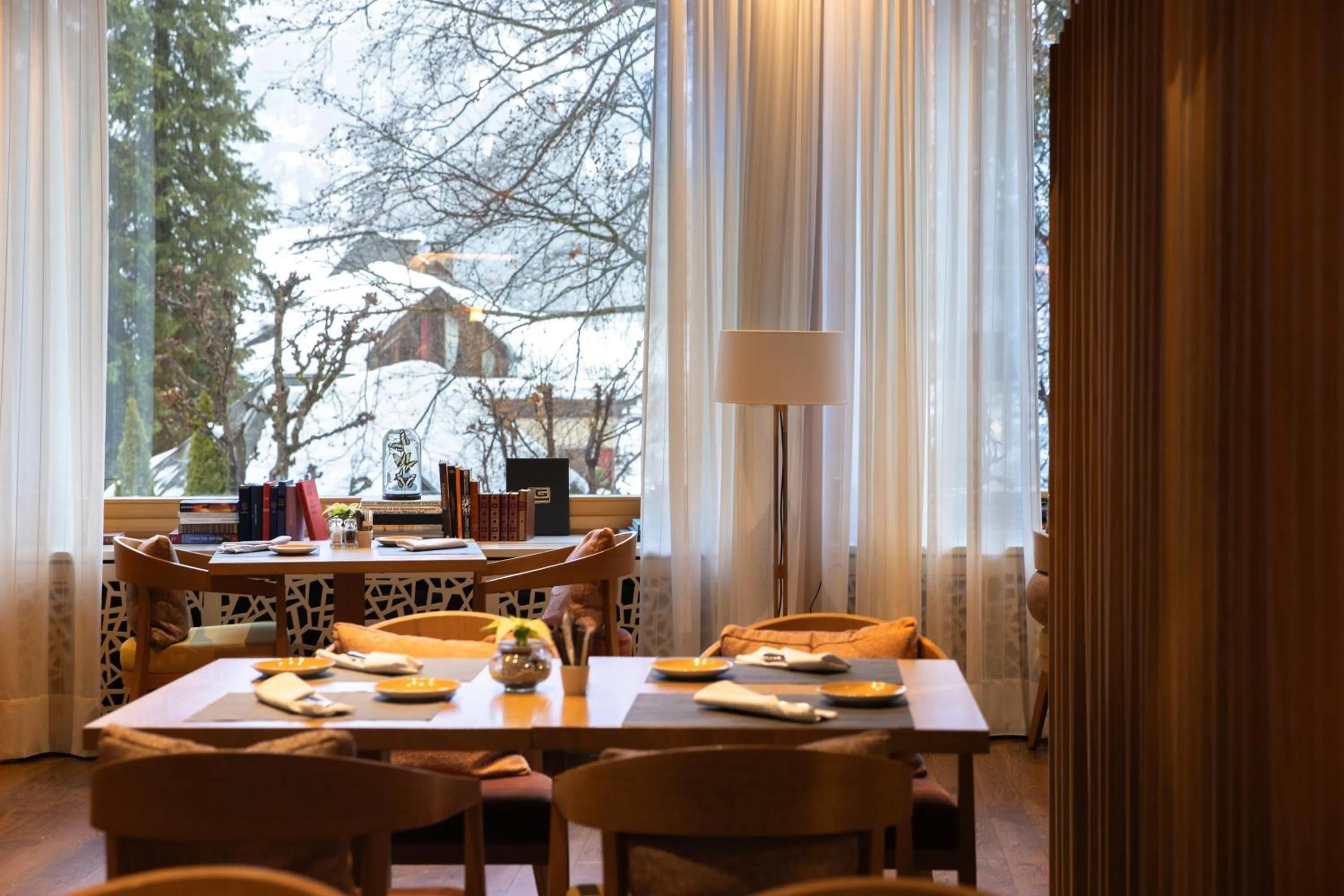 Restaurant/places to eat in Soldanella by Hotel Adula