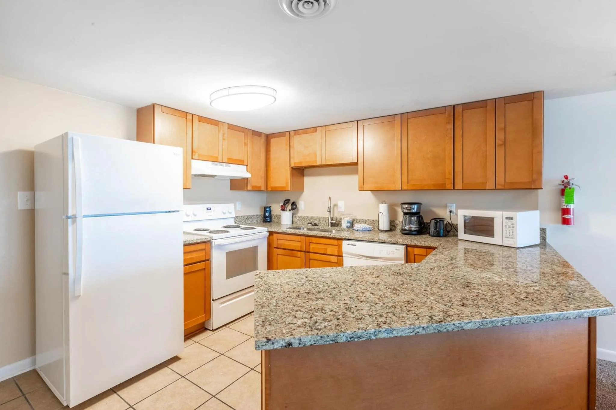 Three-Bedroom Apartment with Water View in Bay Club Resort