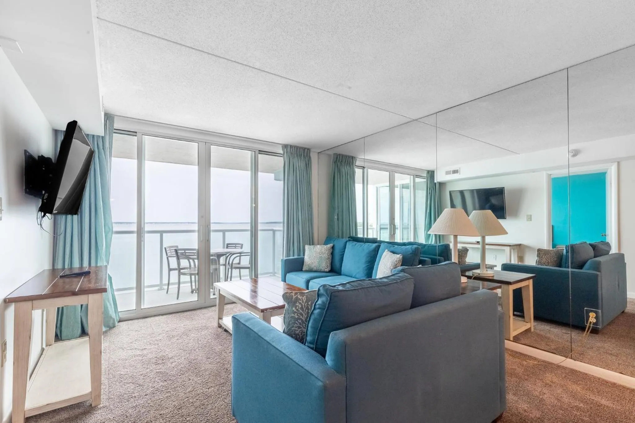 Two-Bedroom Apartment with Bay View in Bay Club Resort