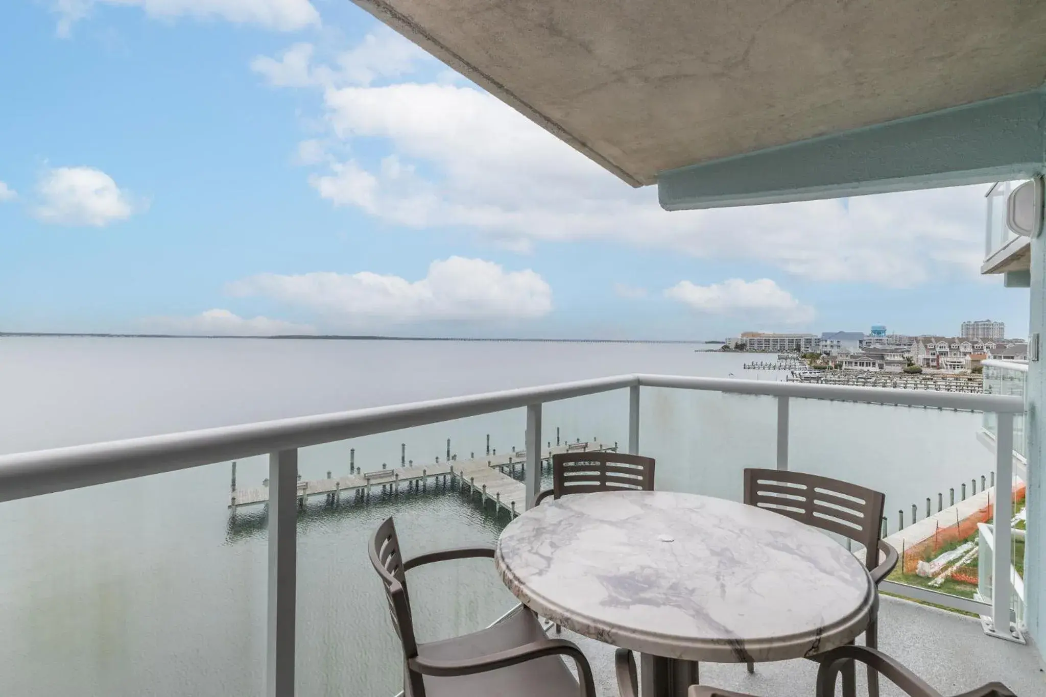 Two-Bedroom Apartment in Bay Club Resort Two-Bedroom Apartment in Bay Club Resort