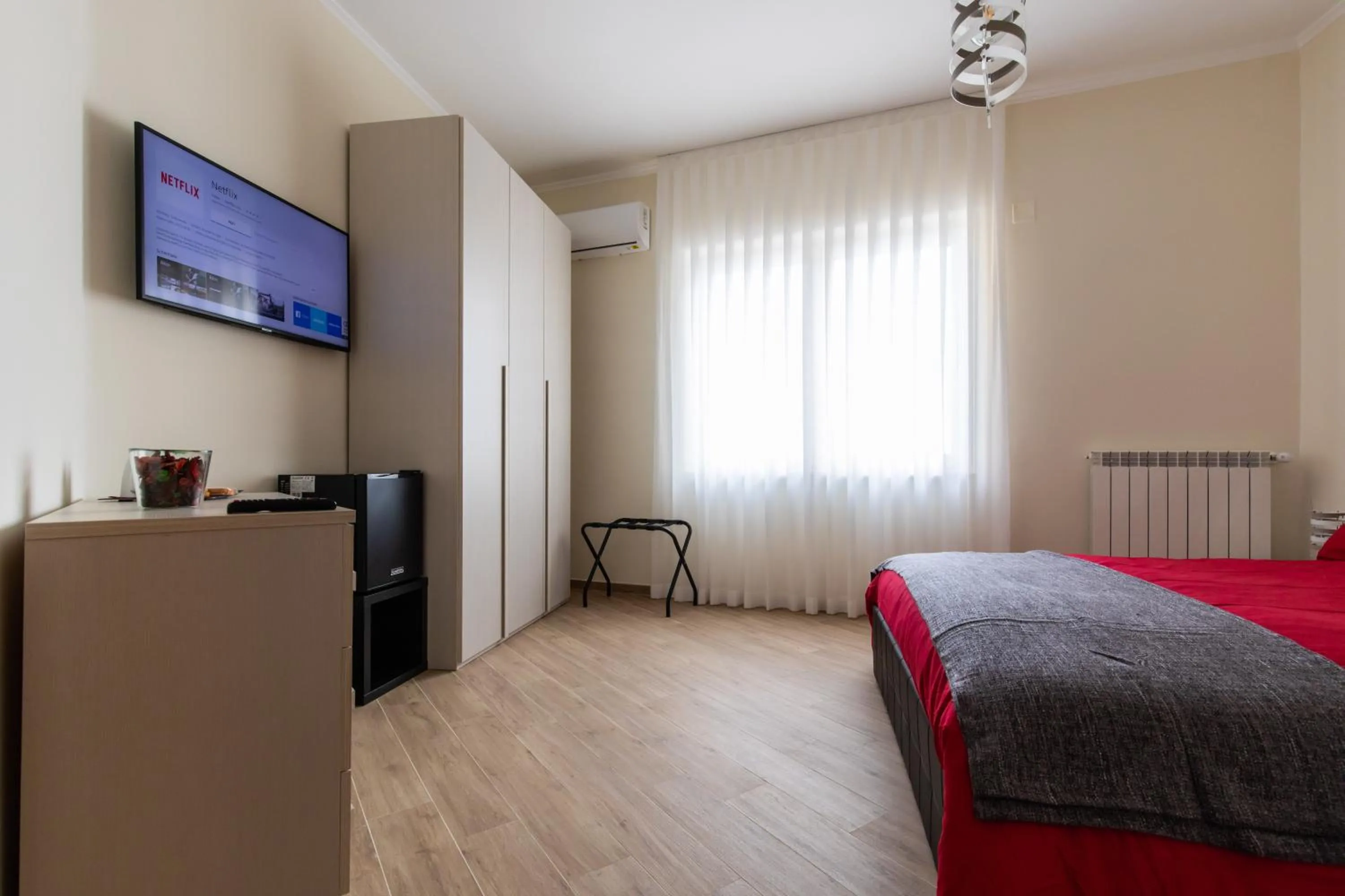 Photo of the whole room, Bed in Napoli d'Amare B&B