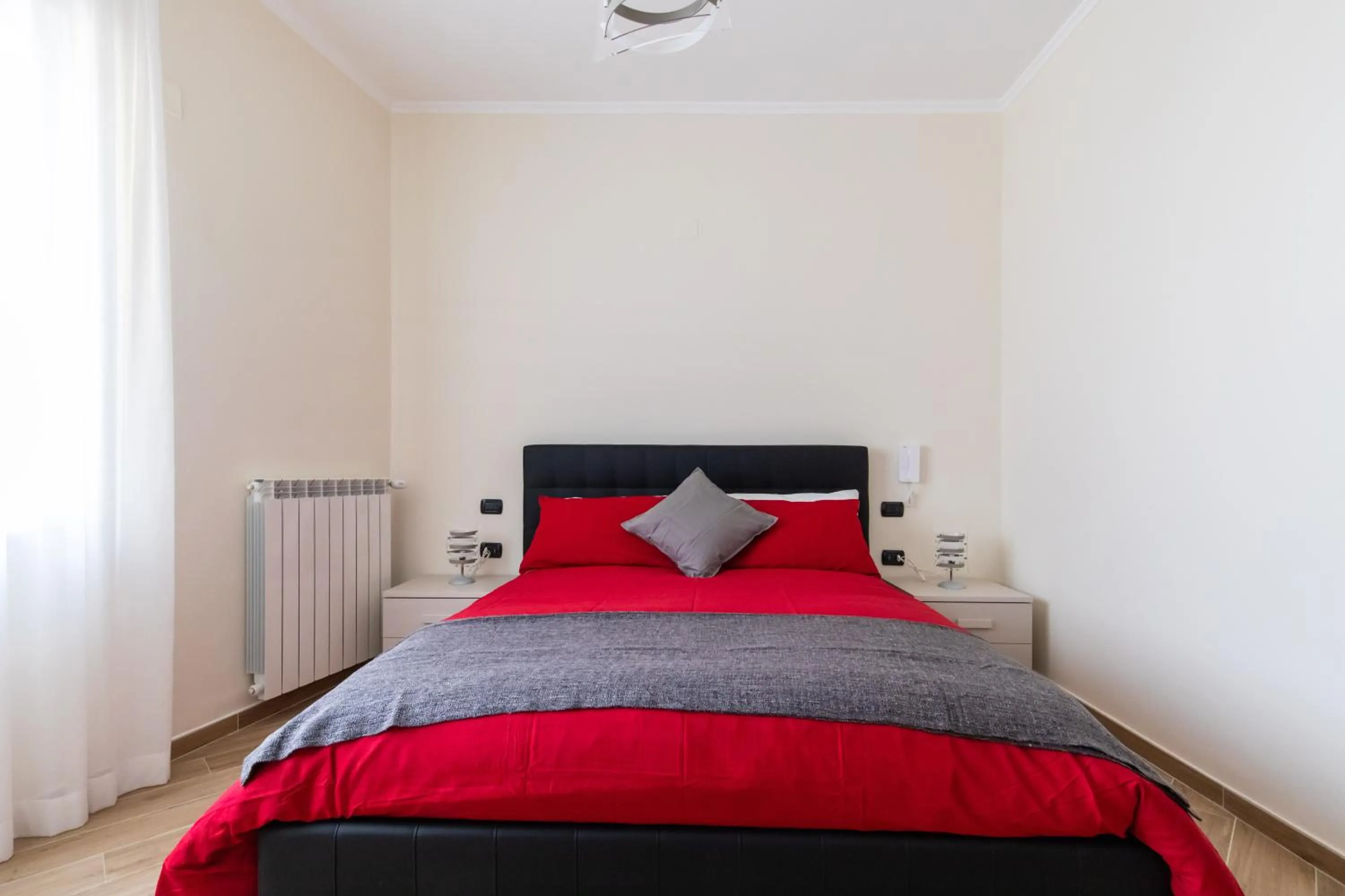 Photo of the whole room, Bed in Napoli d'Amare B&B