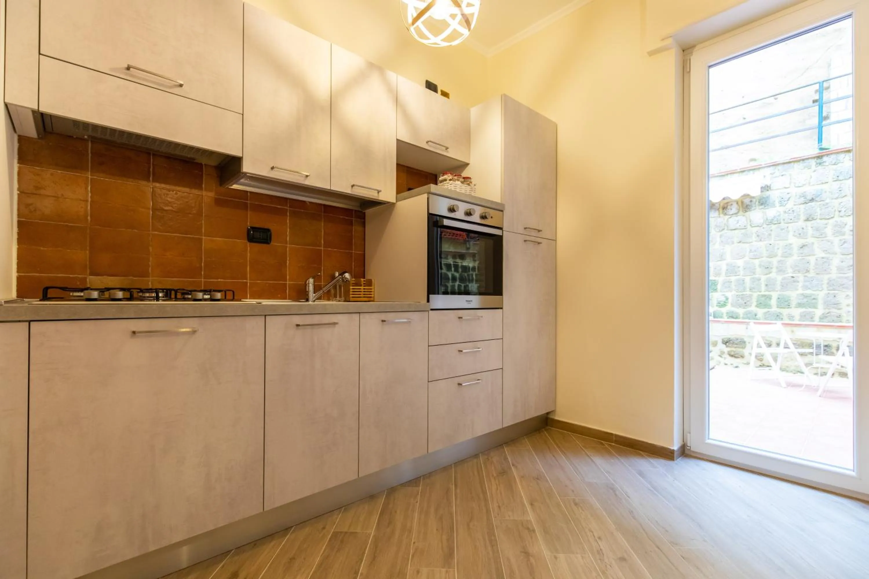 Kitchen or kitchenette in Napoli d'Amare B&B