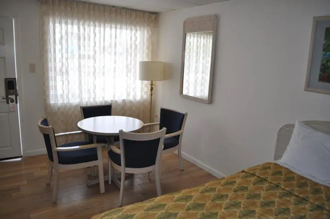 Double Room with Two Double Beds in Islander Motel Double Room with Two Double Beds in Islander Motel