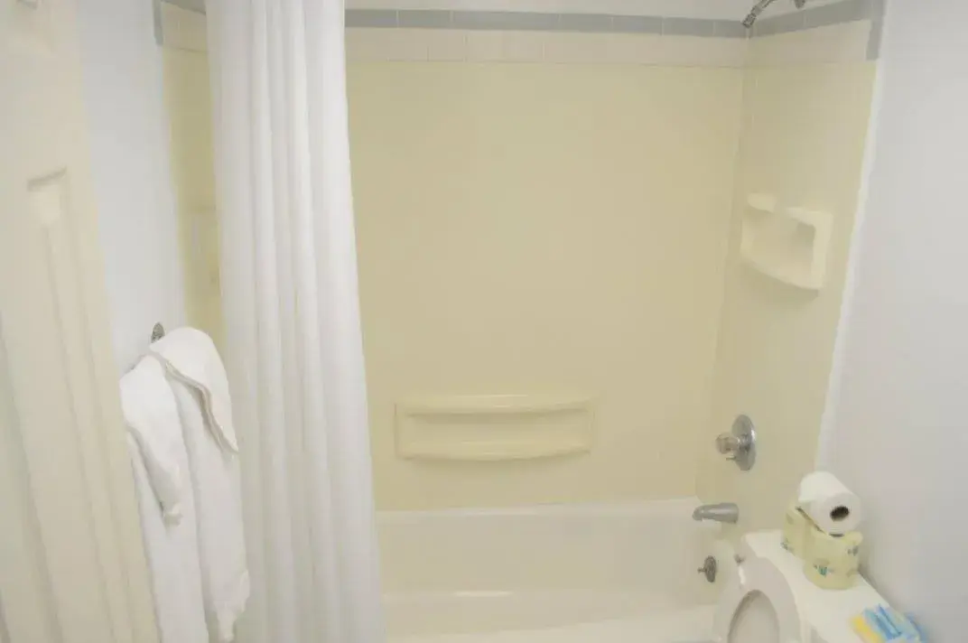 King Room in Islander Motel King Room in Islander Motel