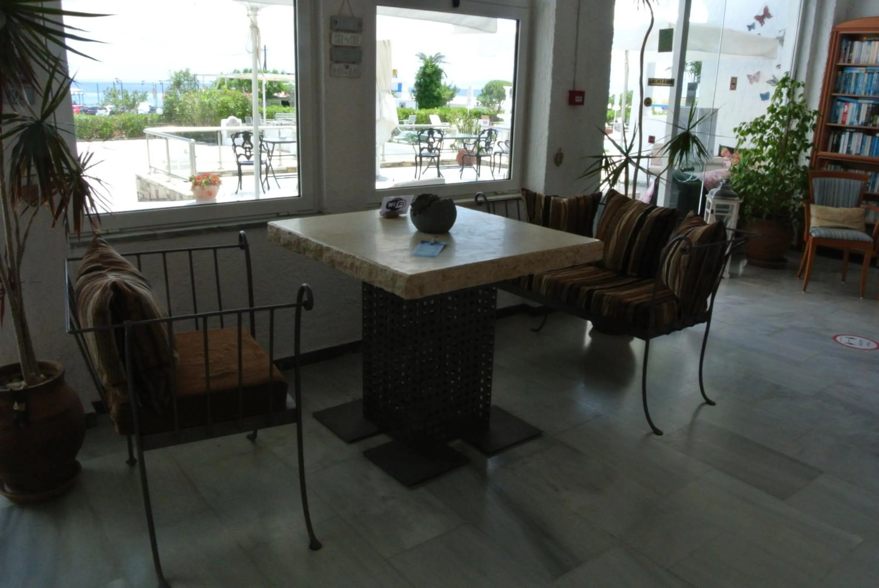 Living room in Kokalakis Hotel