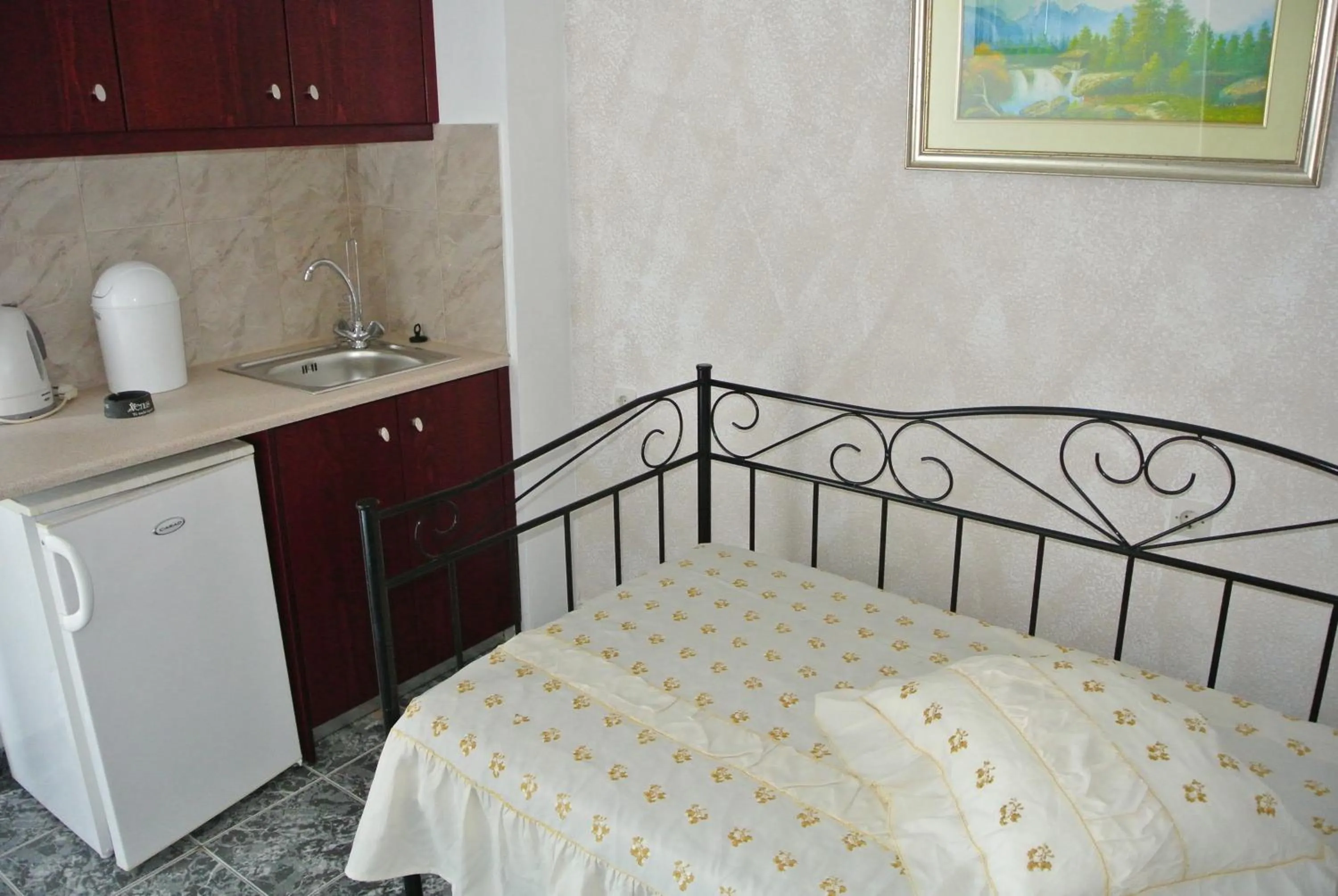 Bed in Kokalakis Hotel