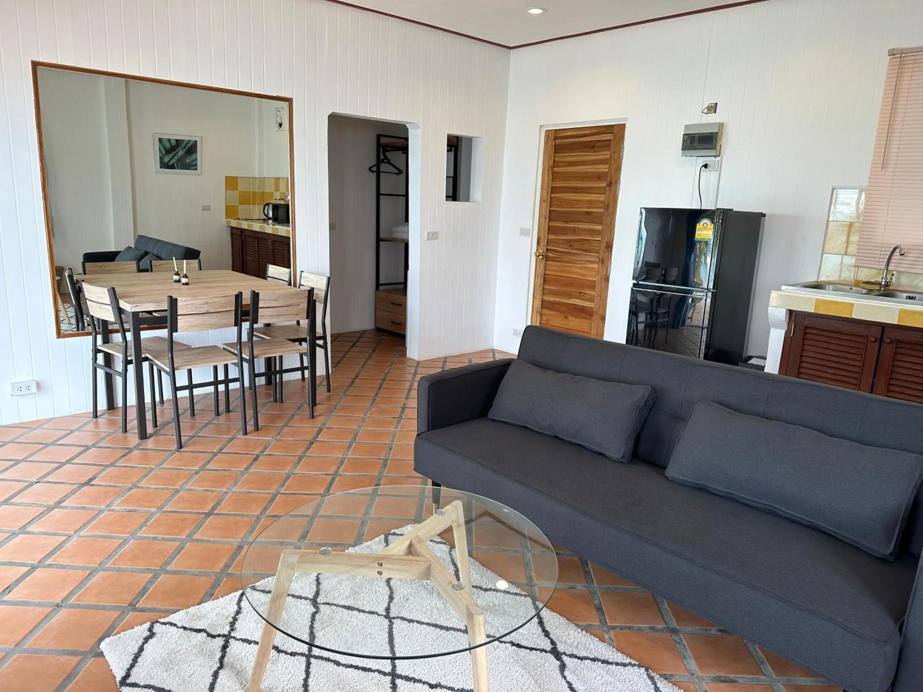 Bangrak Pier Bungalow