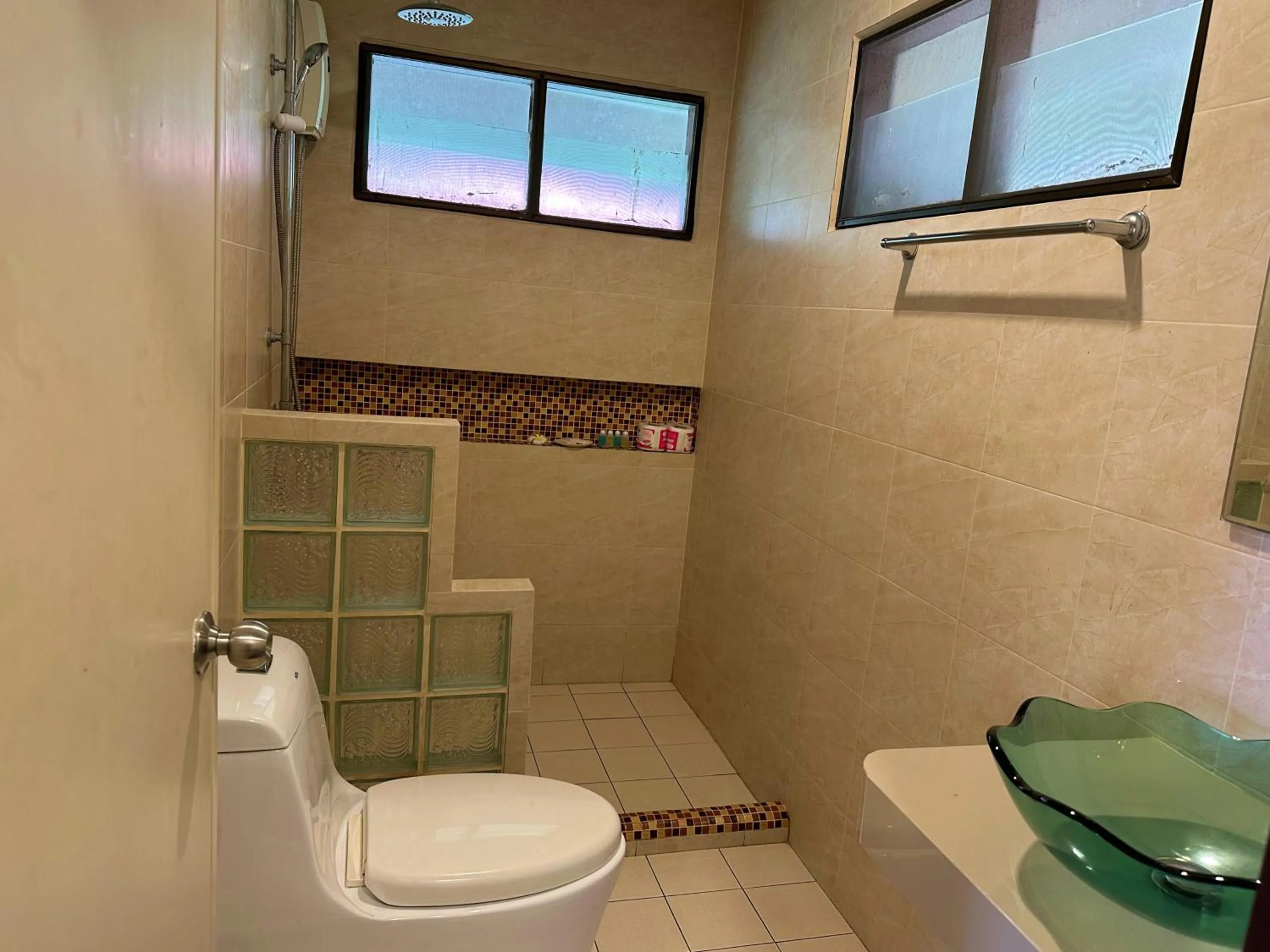 Toilet in Bangrak Pier Bungalow