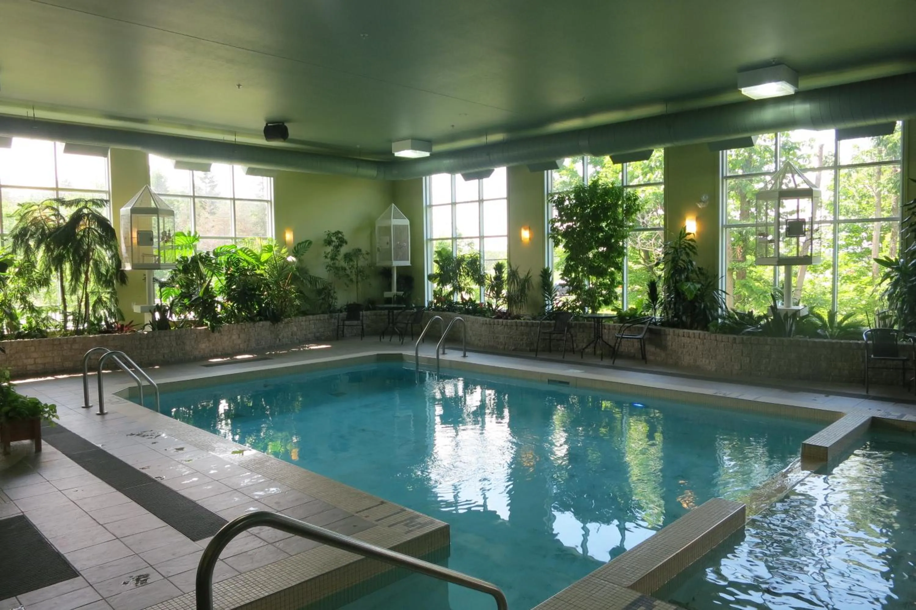 Swimming pool in Days Inn by Wyndham Levis