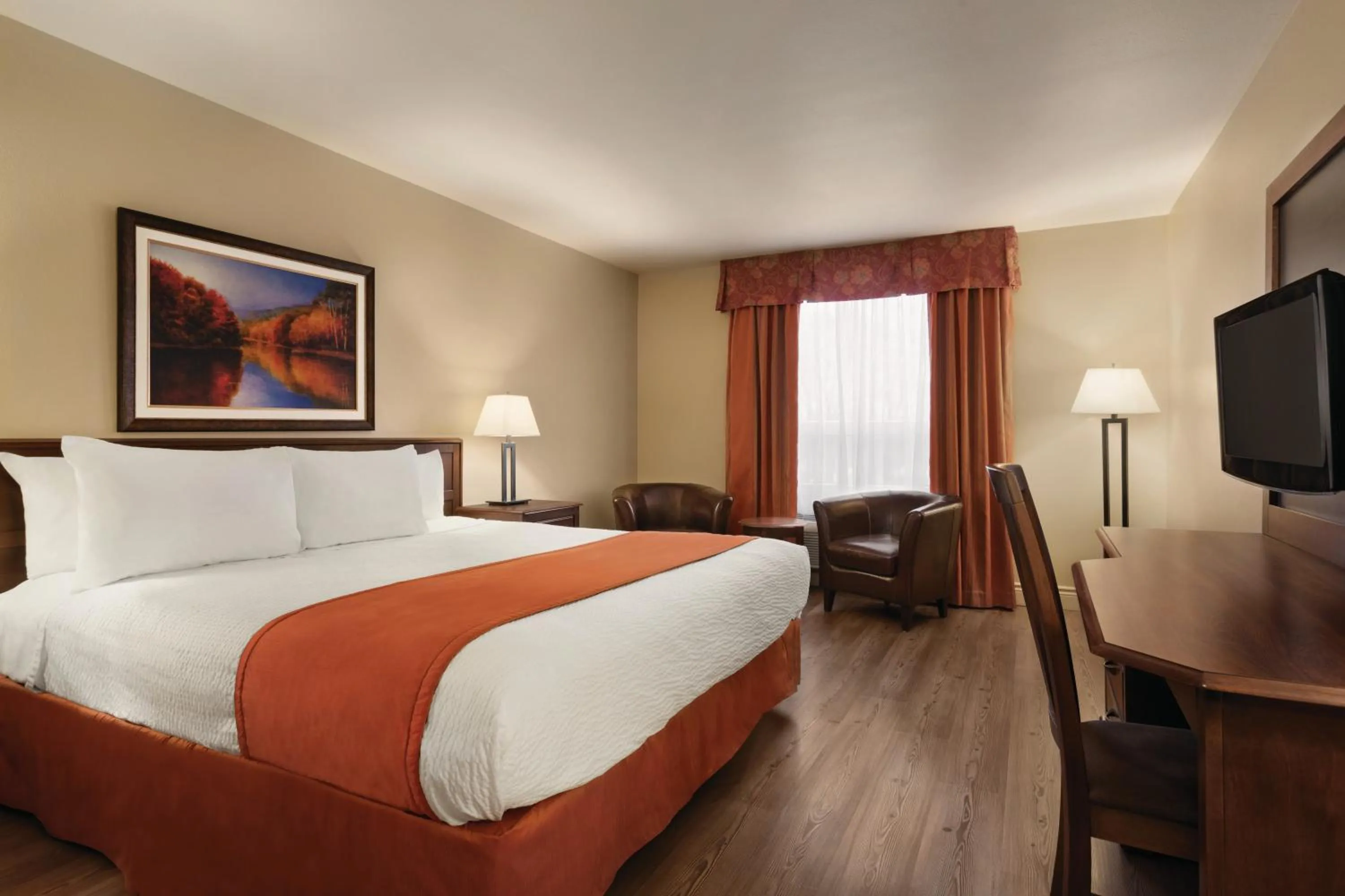 Photo of the whole room, Bed in Days Inn by Wyndham Levis