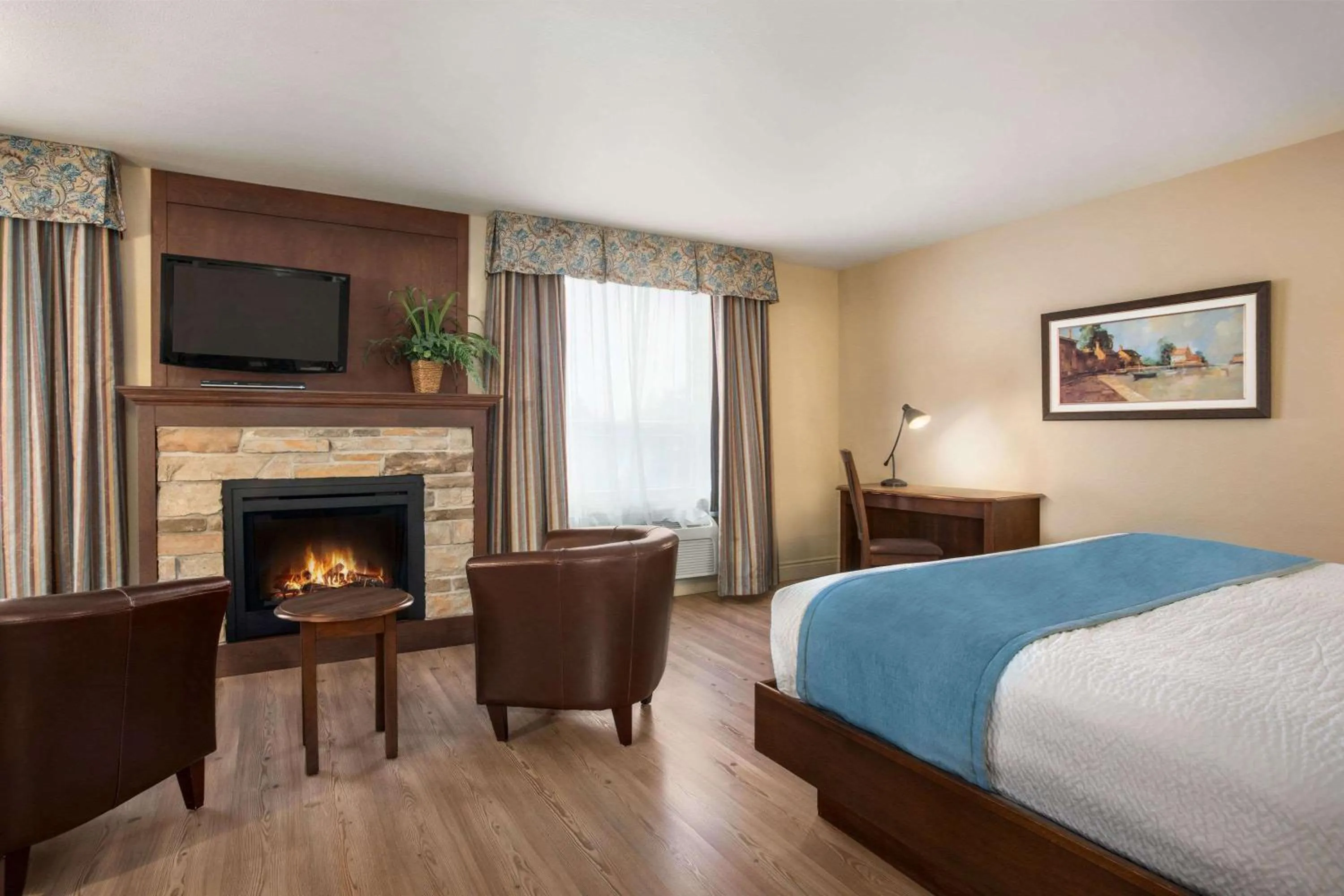 Photo of the whole room, Bed in Days Inn by Wyndham Levis