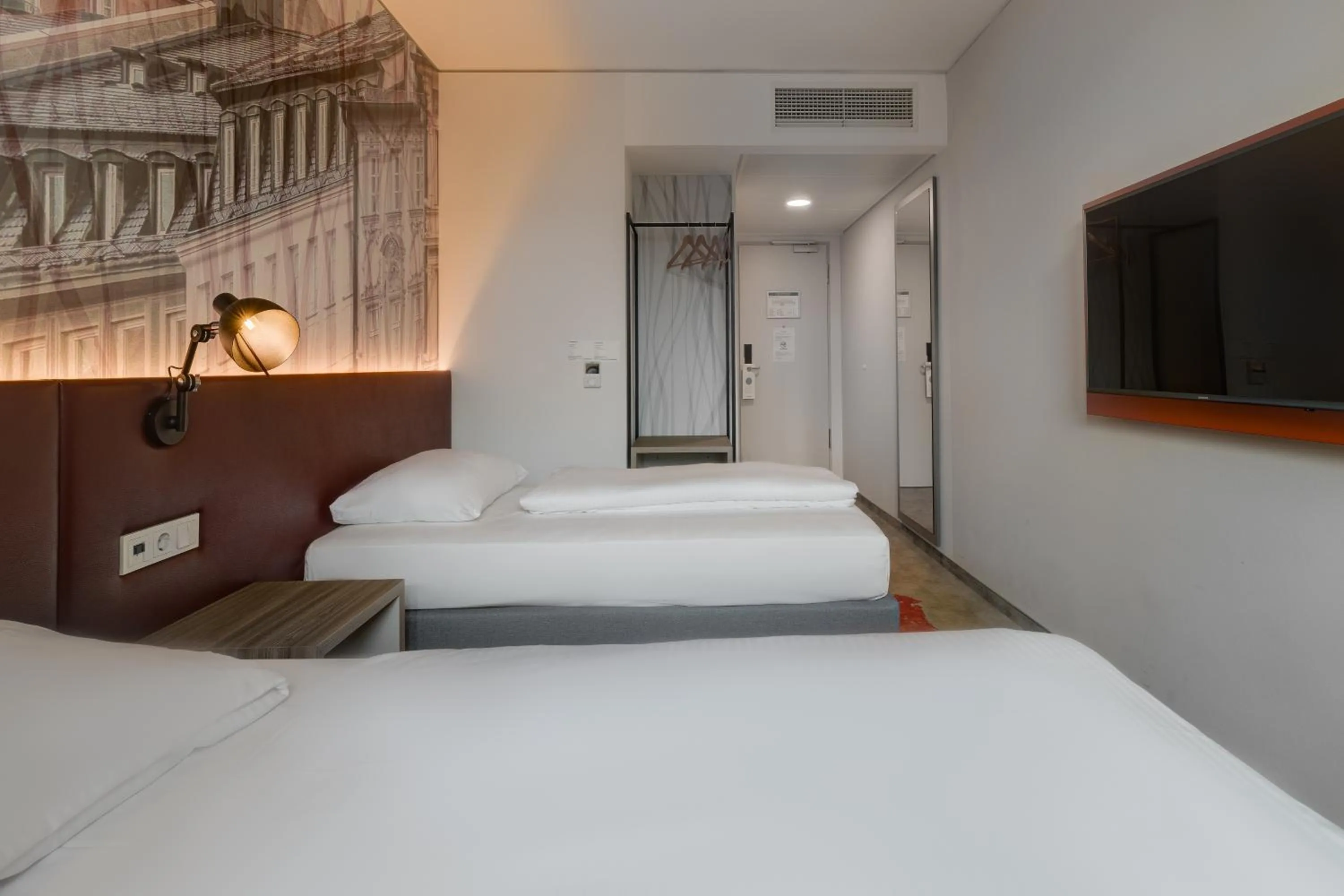 Bedroom, Bed in Campanile Muenchen Sendling