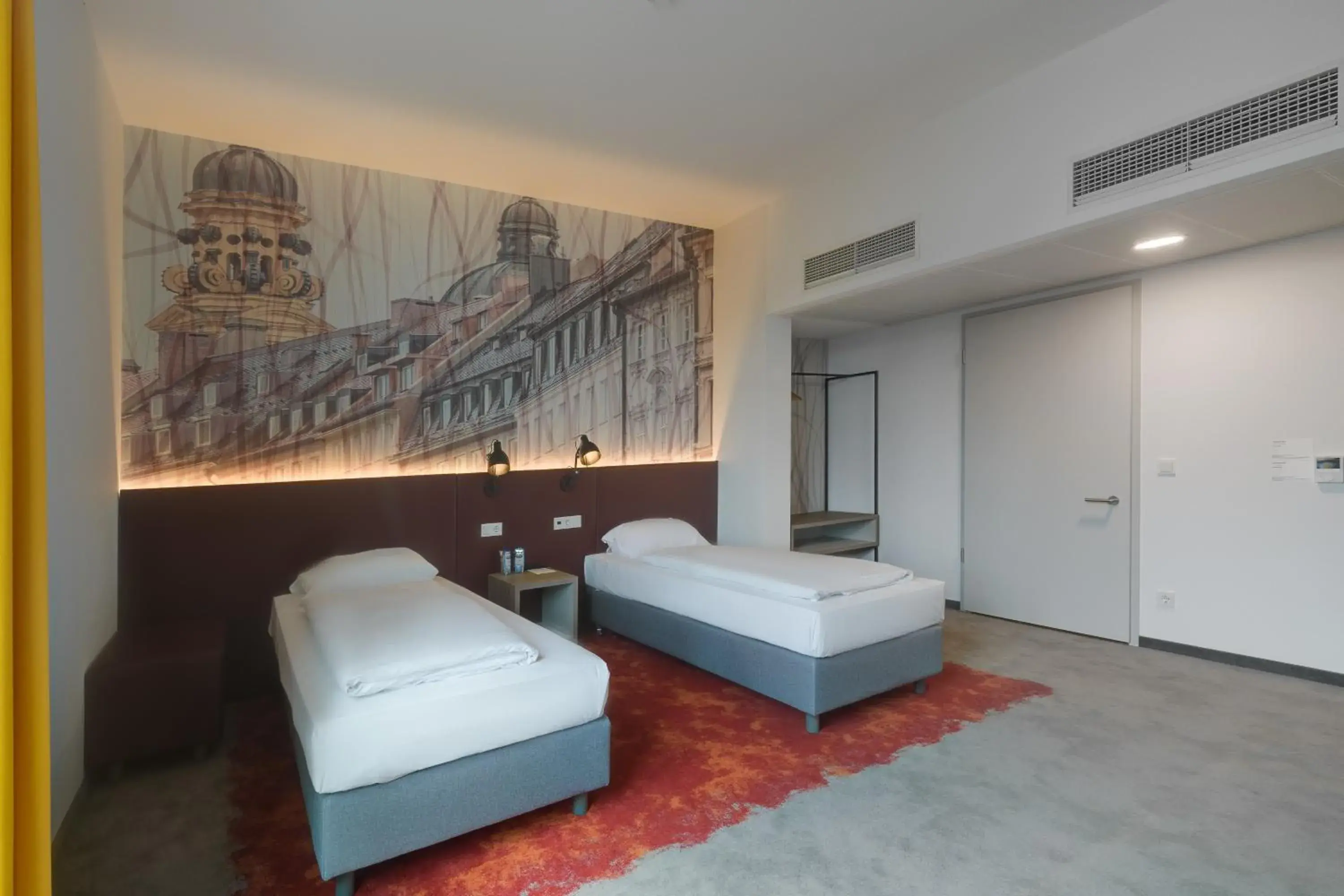 Bedroom, Bed in 7 Days Premium Hotel München-Sendling