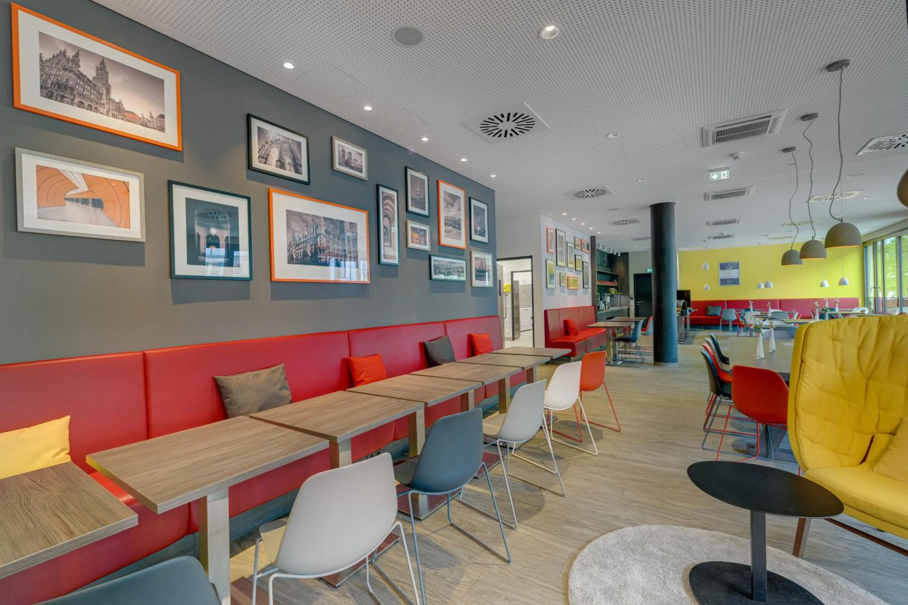 Restaurant/places to eat in Campanile Muenchen Sendling